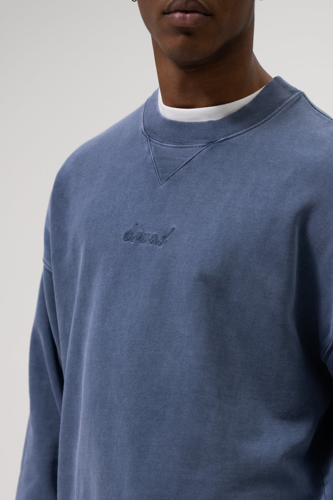 SUSTAIN WASHED BLUE SWEATER