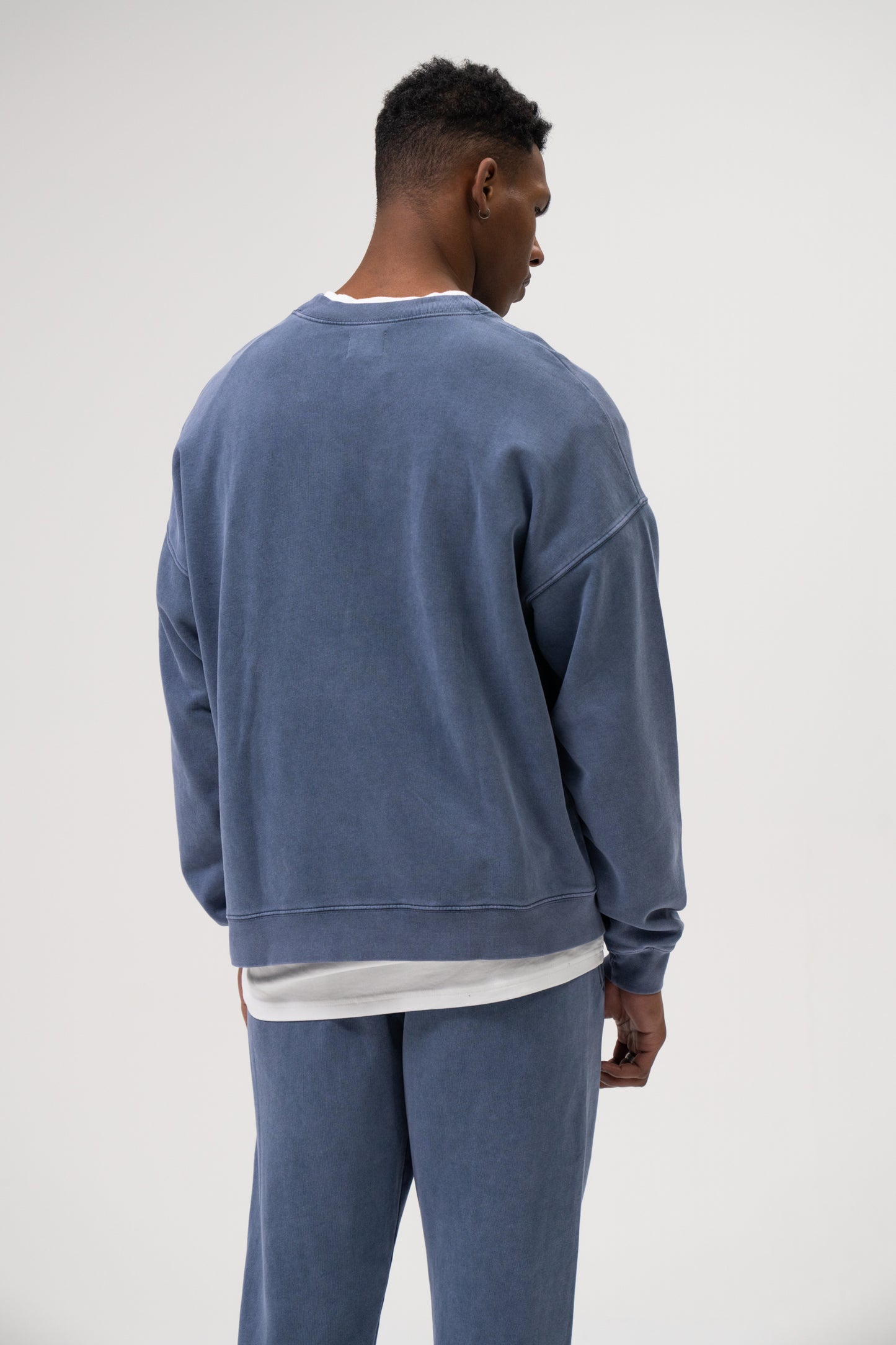 SUSTAIN WASHED BLUE SWEATER