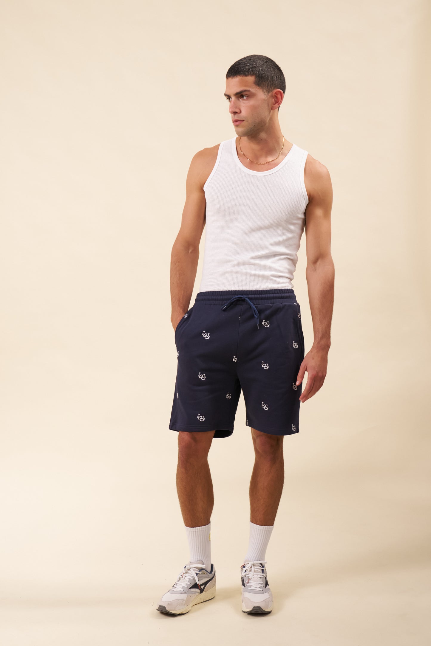 LINK EMBROIDERY SWEAT SHORTS - NAVY