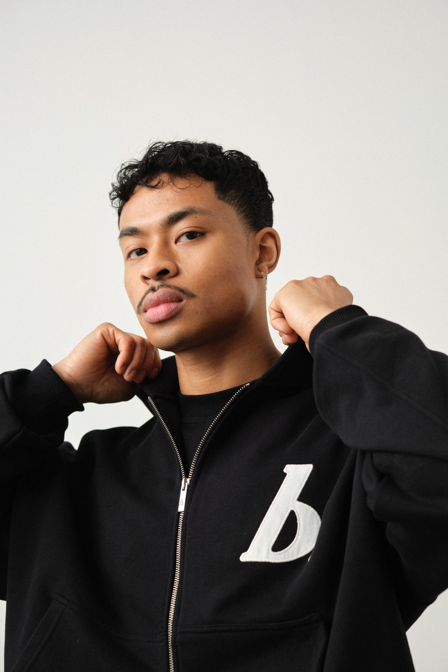 STAMP ZIP-UP HOODIE - BLACK