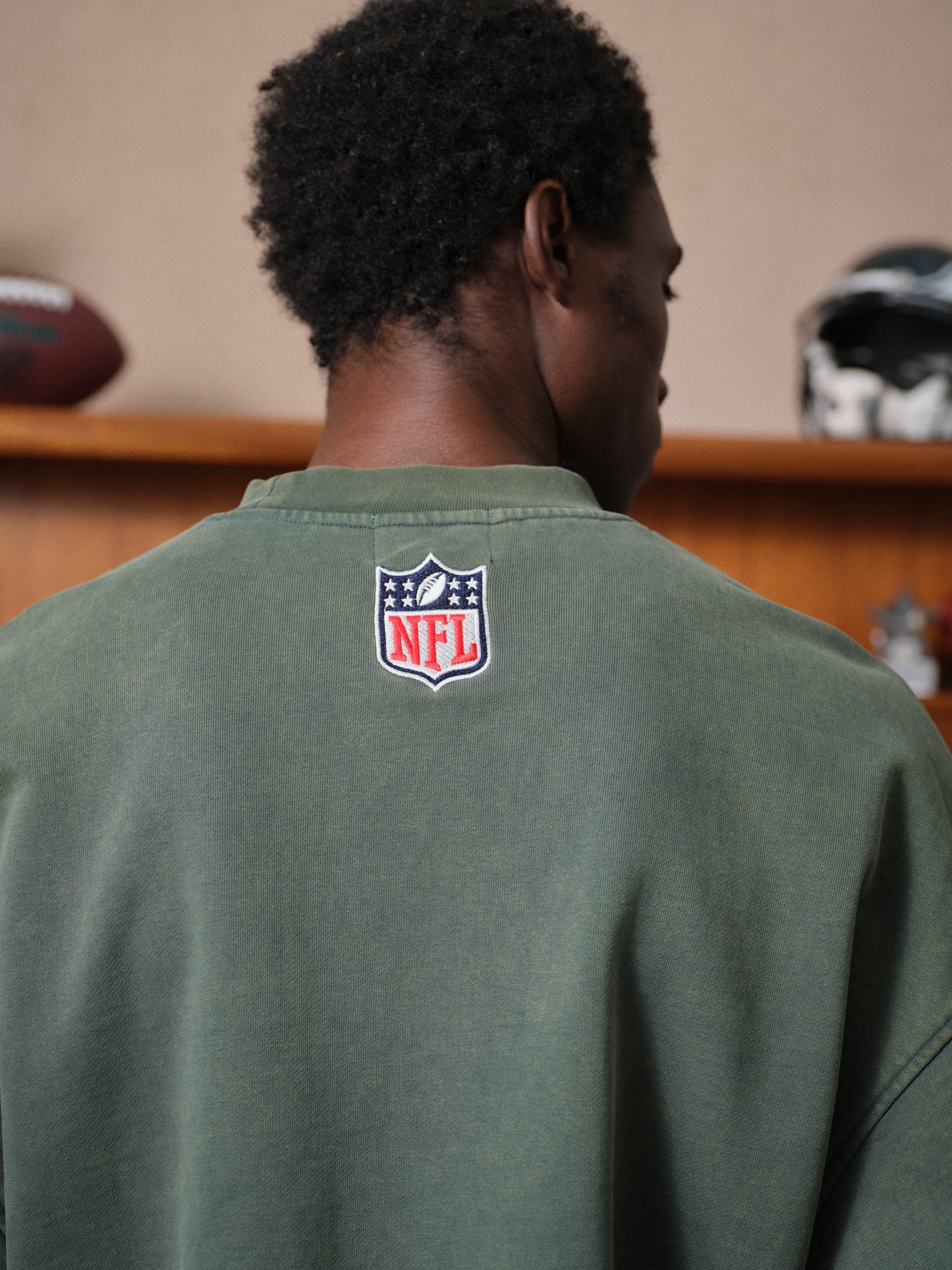 EAGLES VINTAGE WASHED SWEATER - GREEN