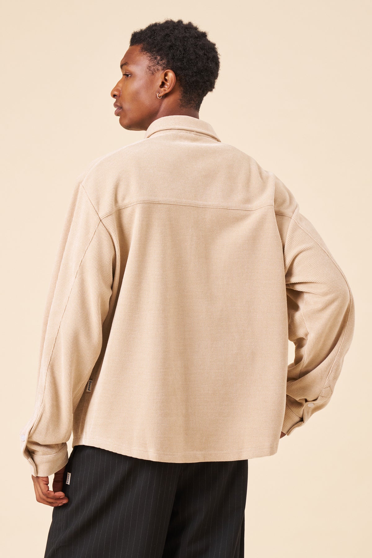WAFFLE BUTTON UP SHIRT - BEIGE