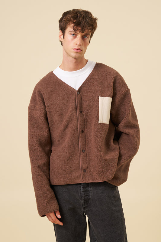 POCKET FLEECE CARDIGAN - BROWN