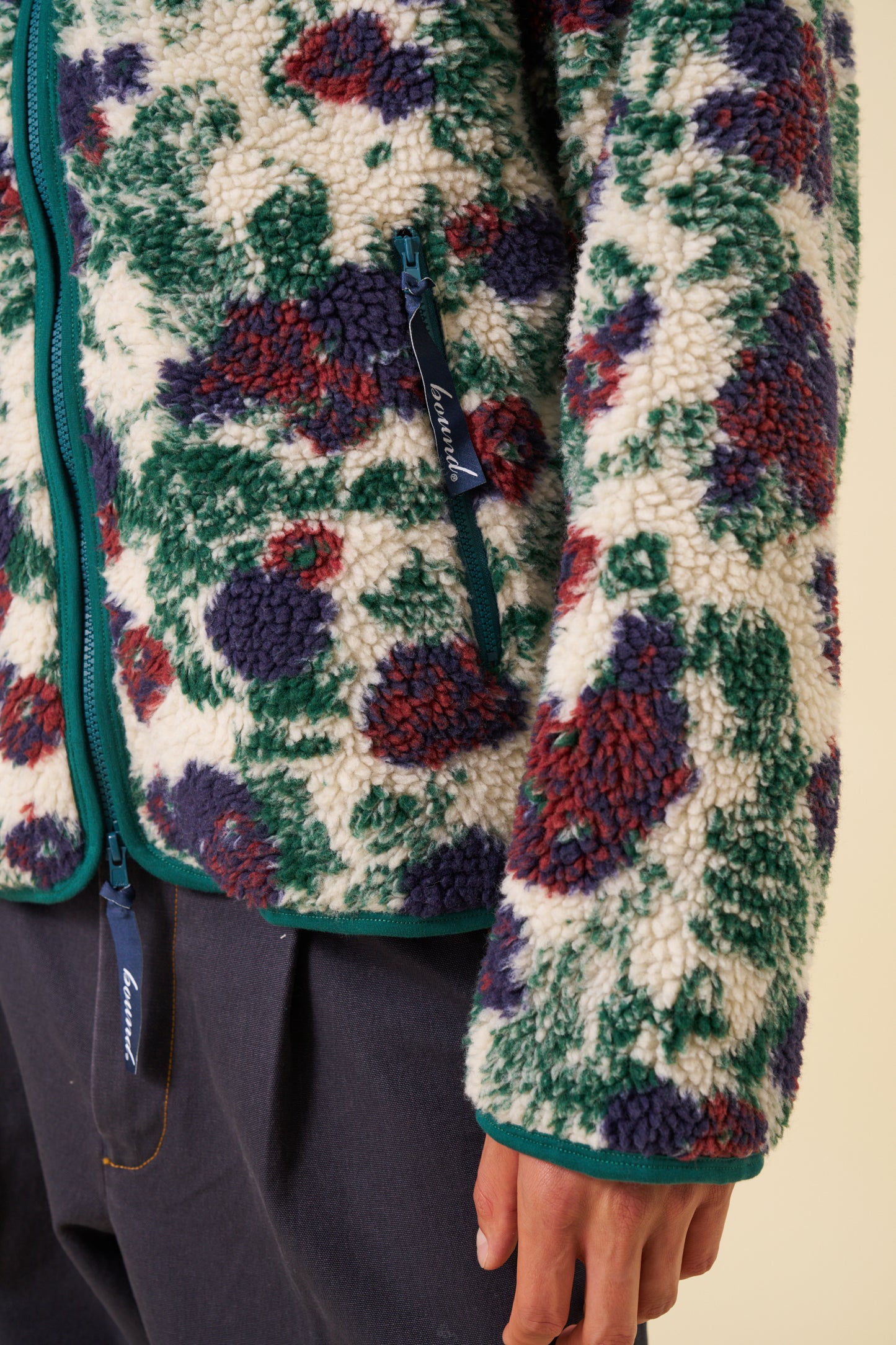 FLORAL FULL ZIP FLEECE - OFF WHITE