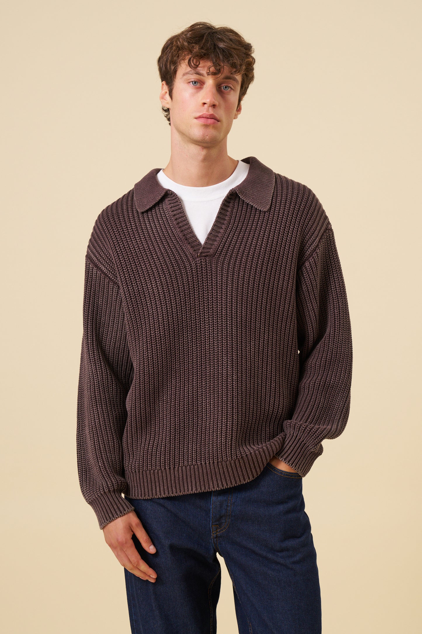 OPEN COLLAR ACID WASH KNIT - BROWN