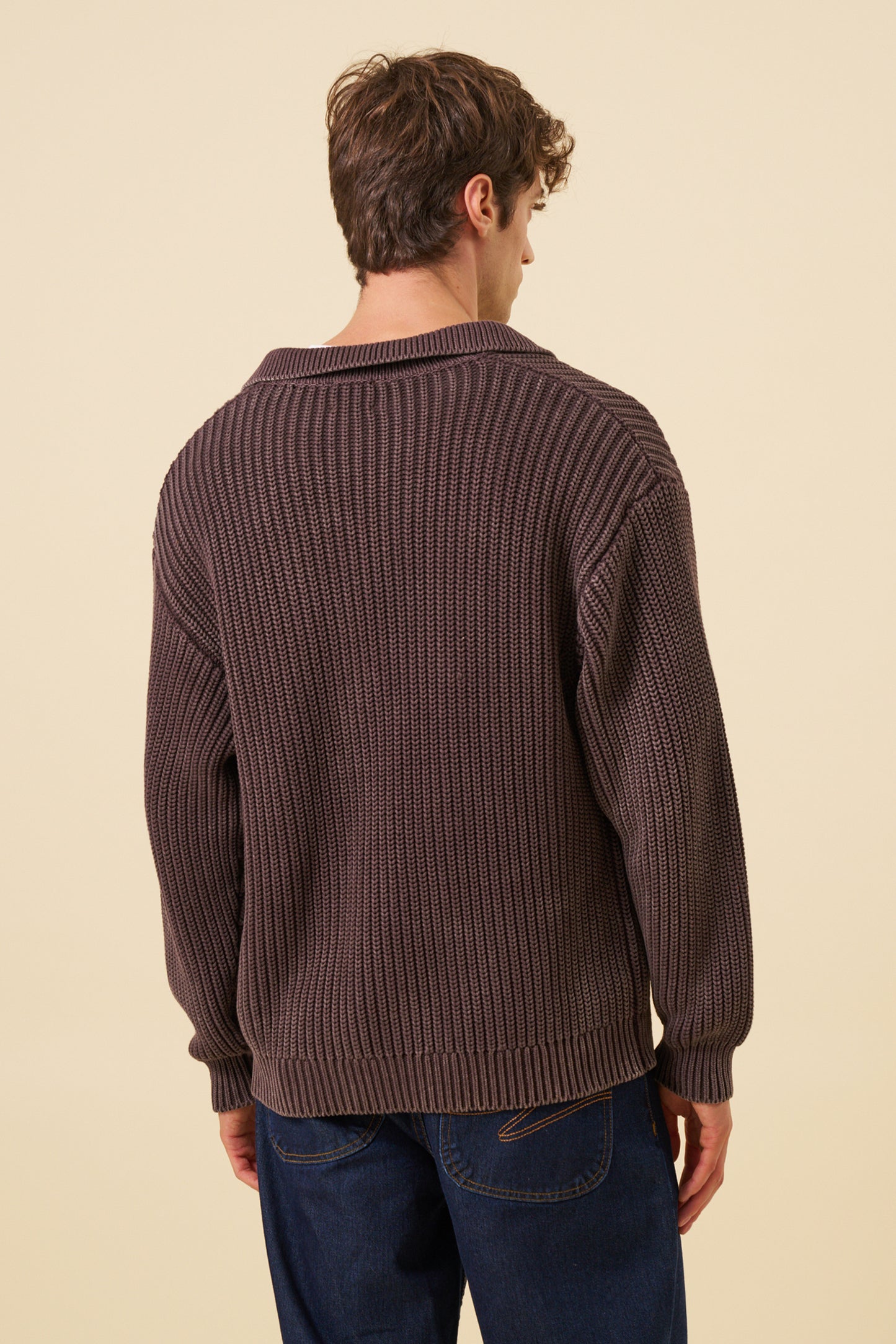OPEN COLLAR ACID WASH KNIT - BROWN
