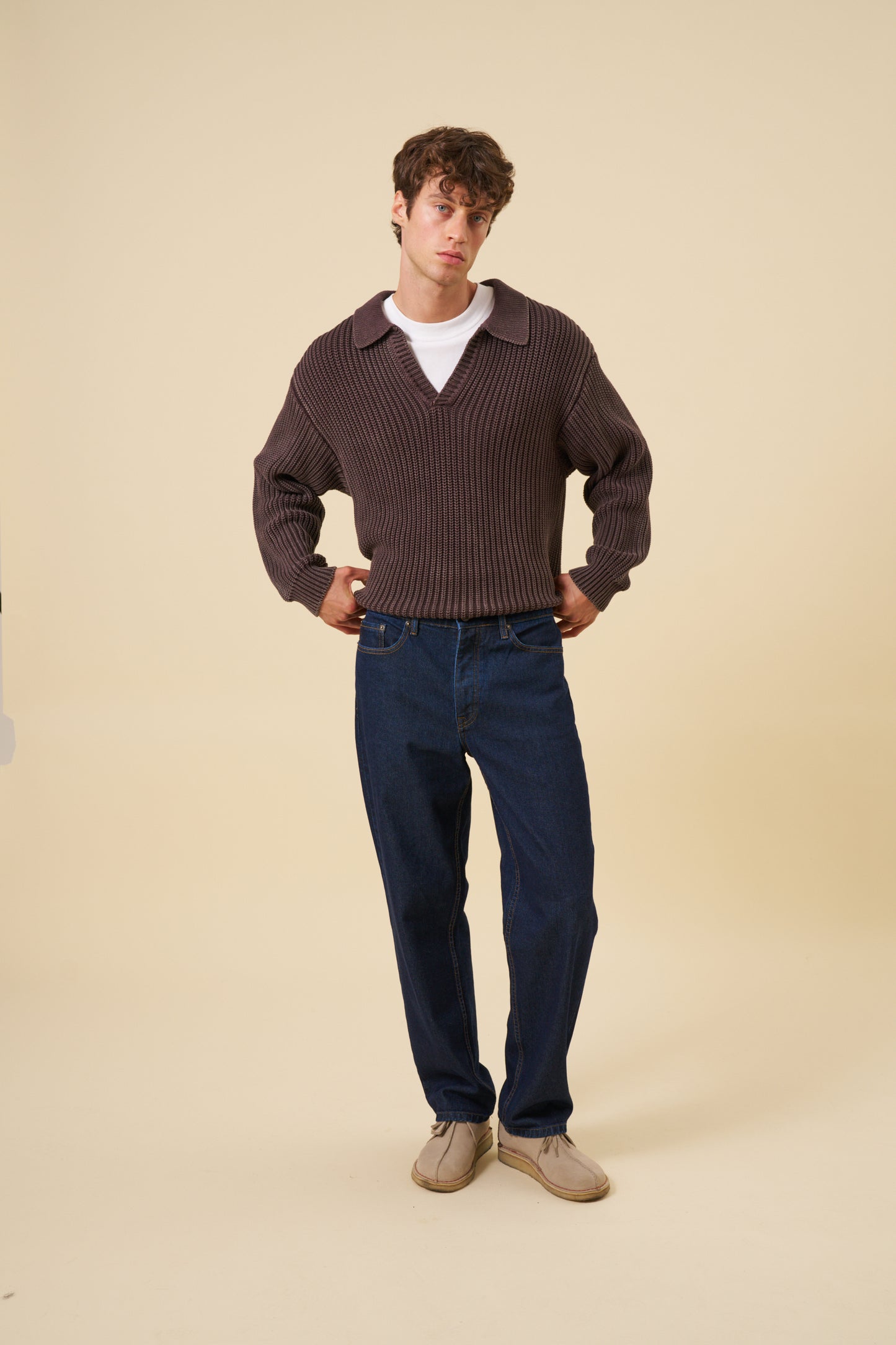 OPEN COLLAR ACID WASH KNIT - BROWN