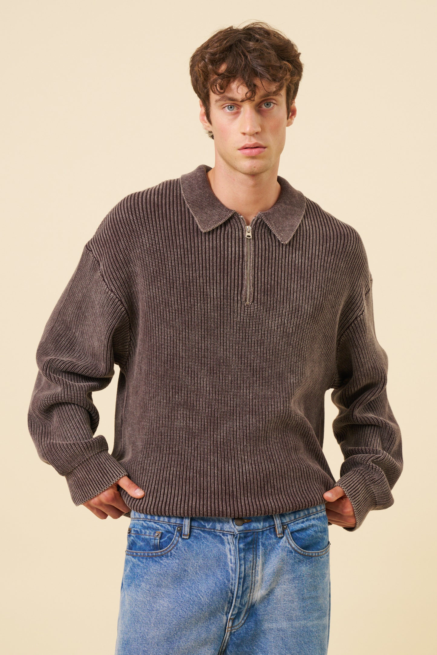 ACID WASH HALF ZIP PULLOVER - BROWN
