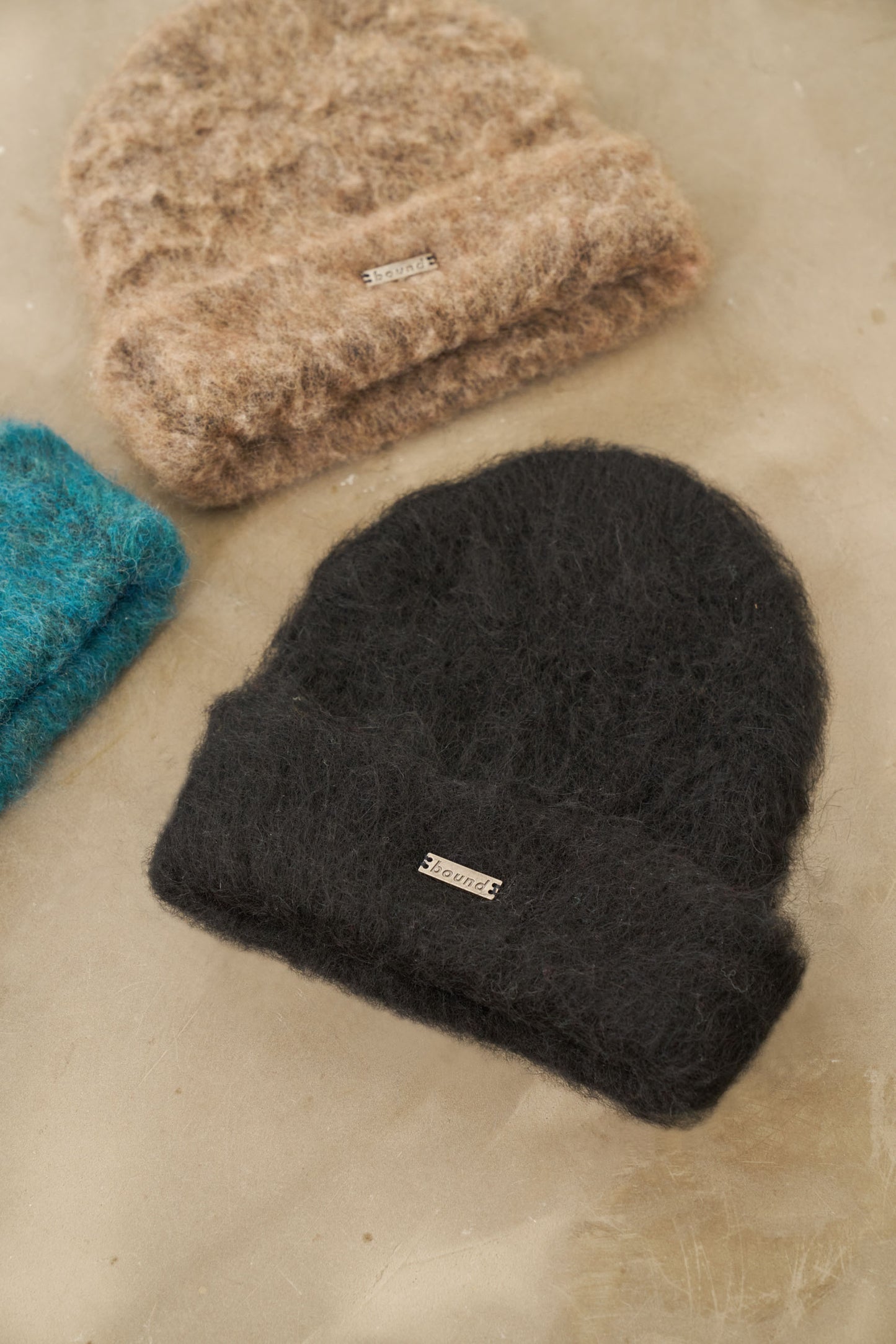MOHAIR BEANIE - BLACK