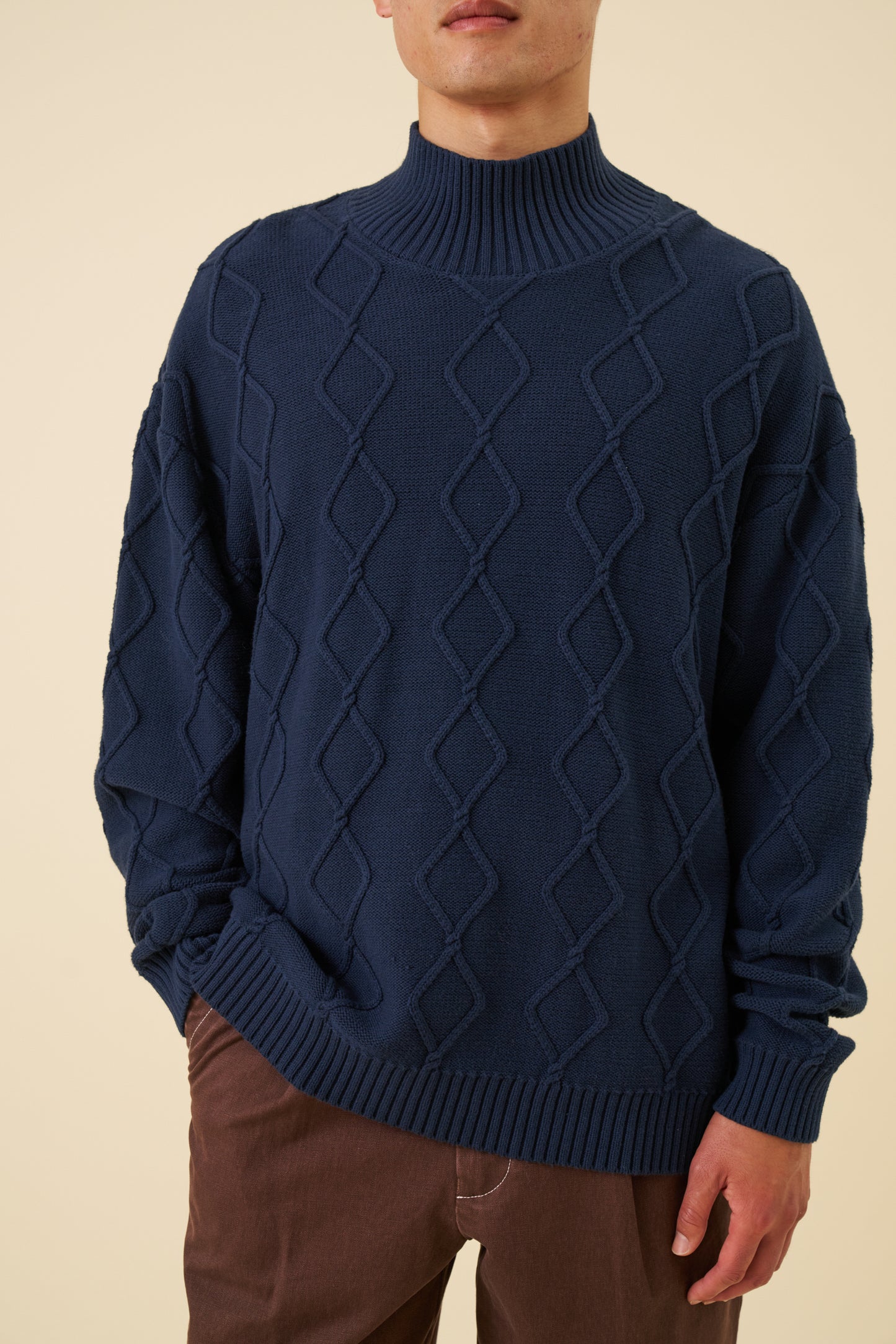 DIAMOND CABLE MOCK NECK KNIT - NAVY