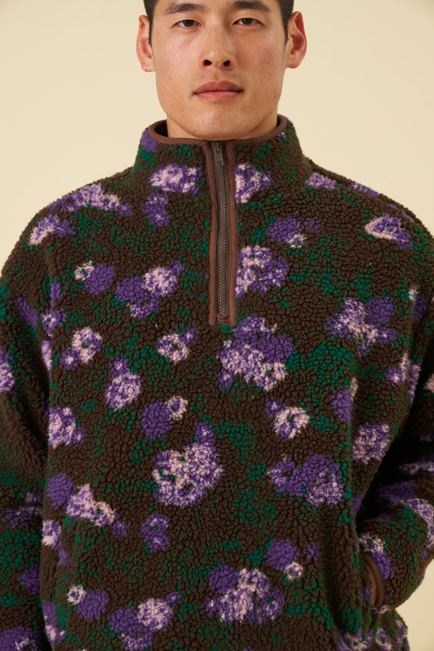 FLORAL HALF ZIP FLEECE - BROWN