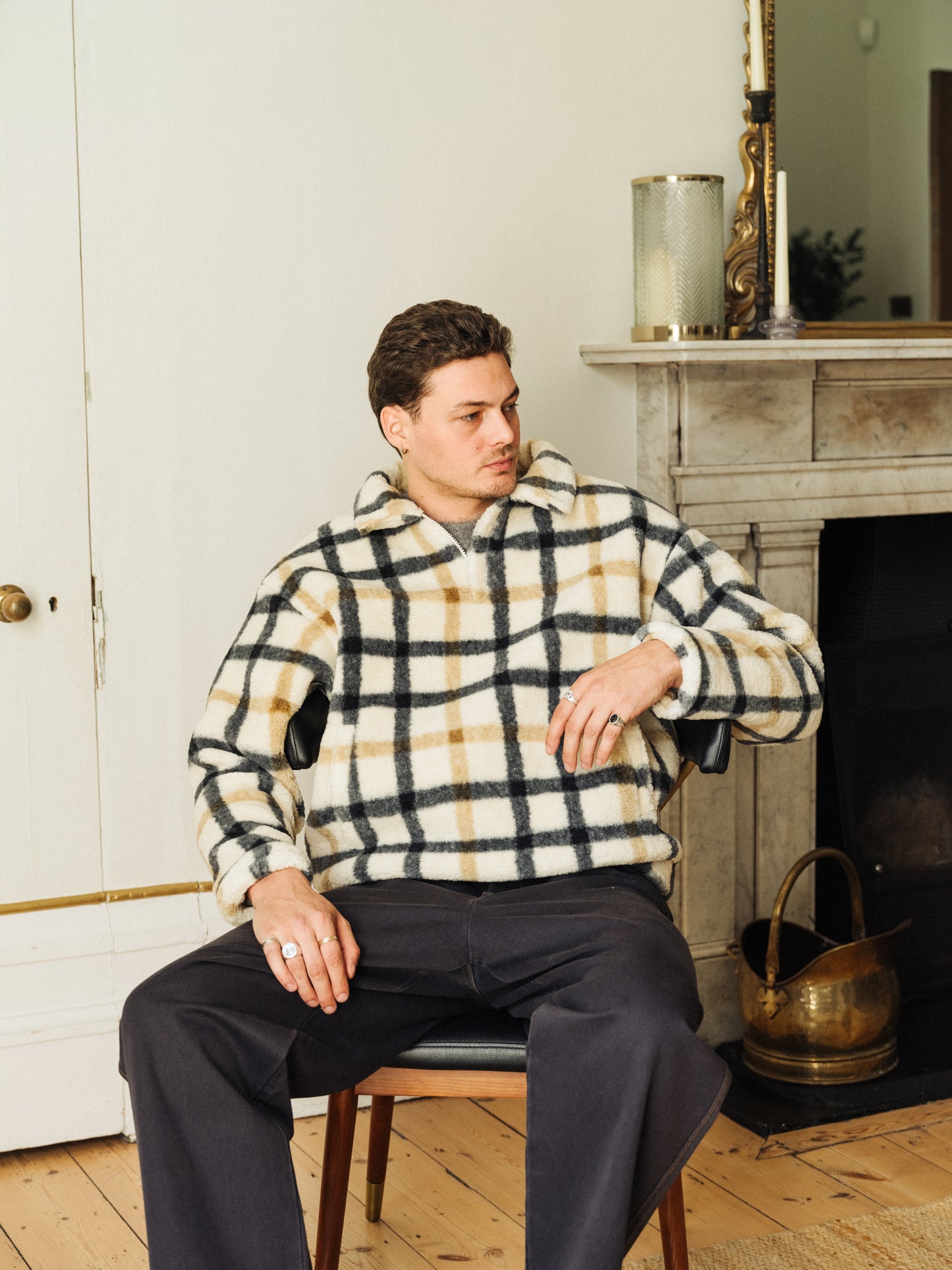 OFF WHITE CHECK FLEECE