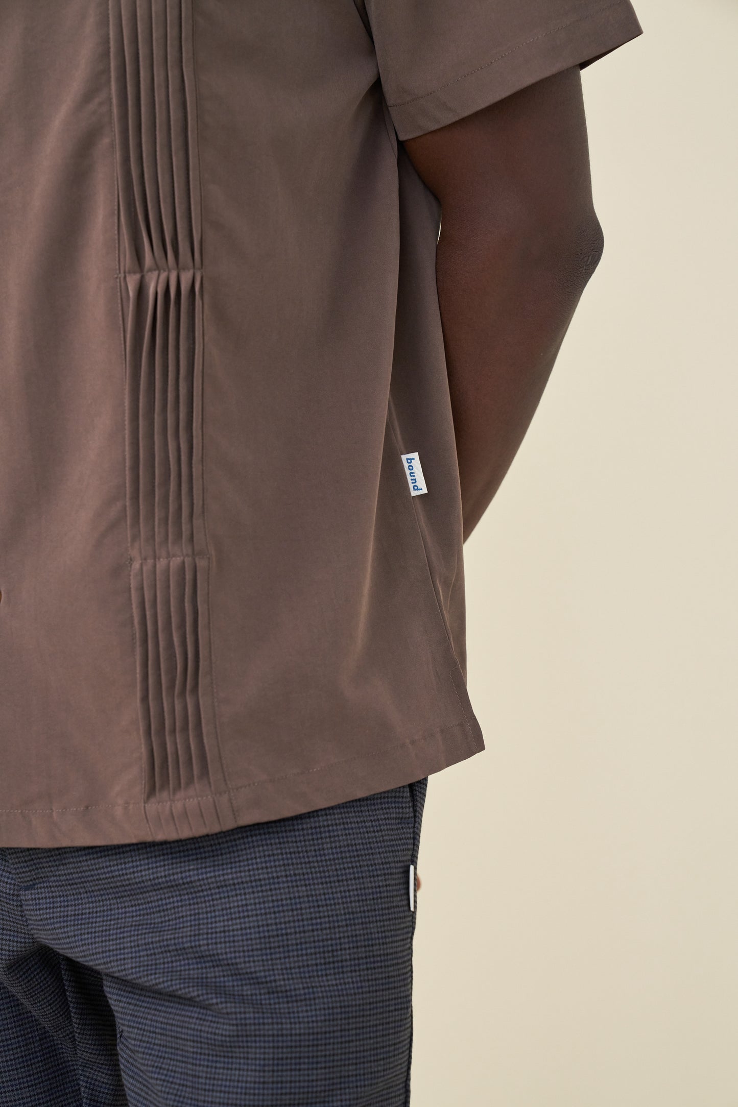 STRIKER PLEATED BOWLING SHIRT - WALNUT TENCEL