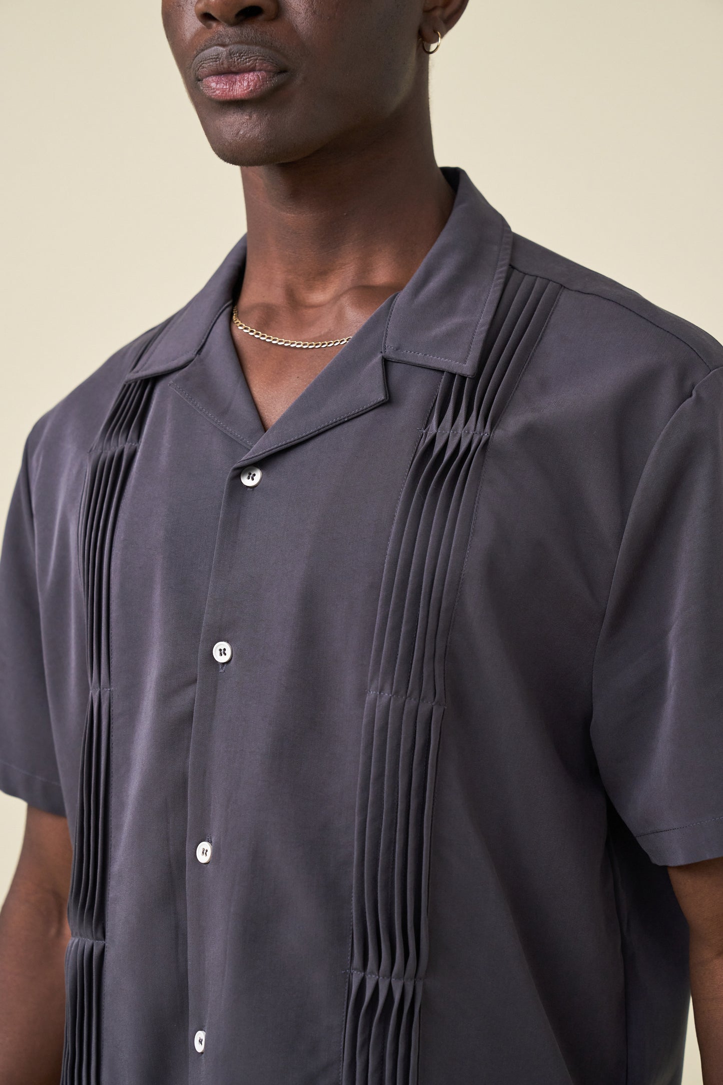 STRIKER PLEATED BOWLING SHIRT - COAL TENCEL