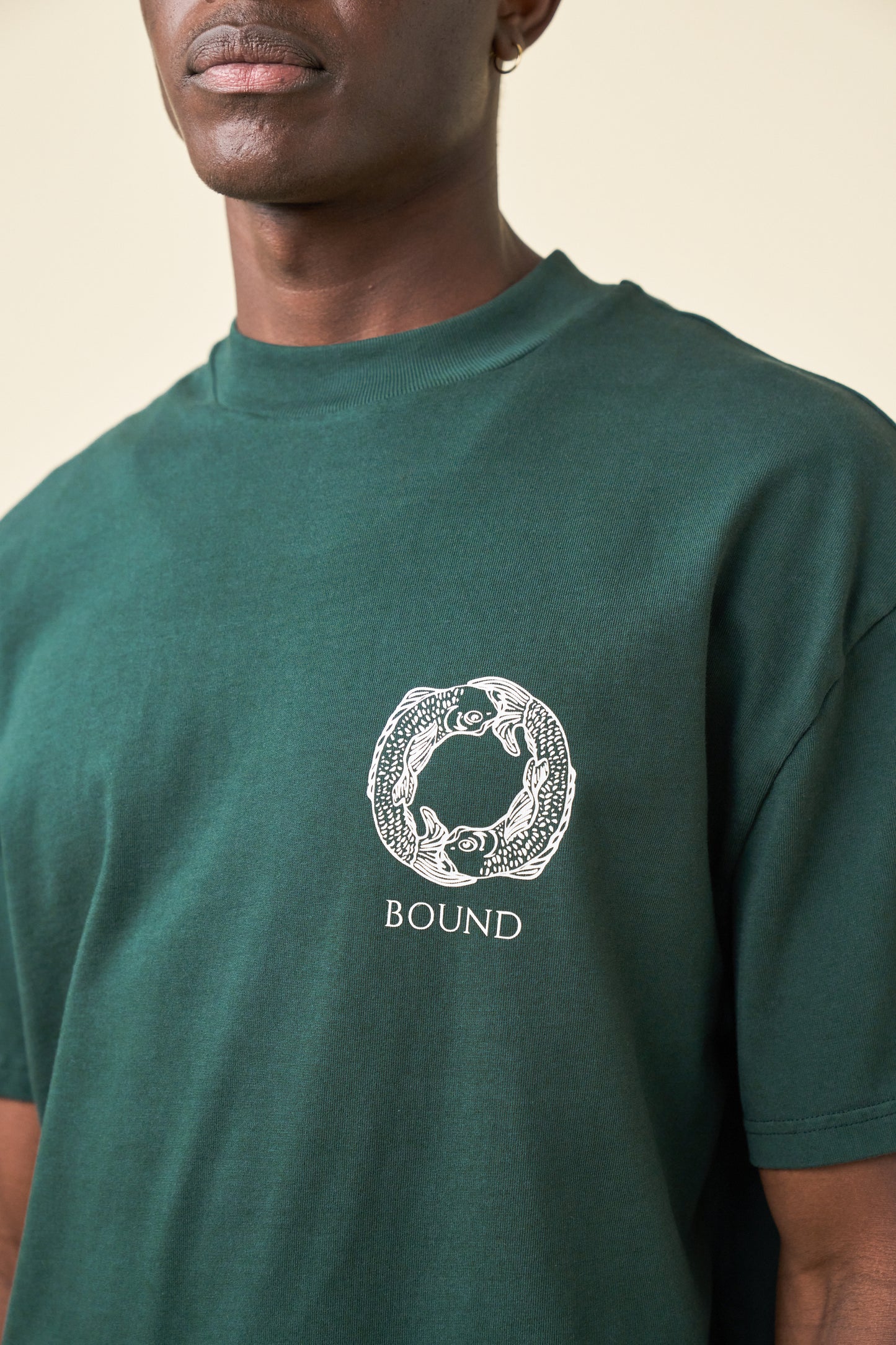 ANGLING CREST TEE - FOREST GREEN