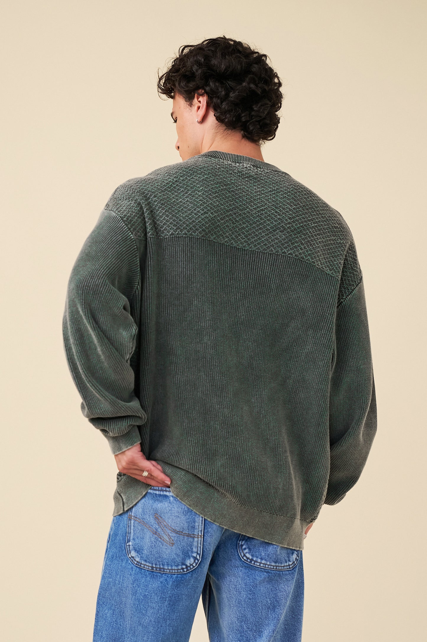 HALF BUTTON PANEL ACID WASHED PULLOVER - GREEN