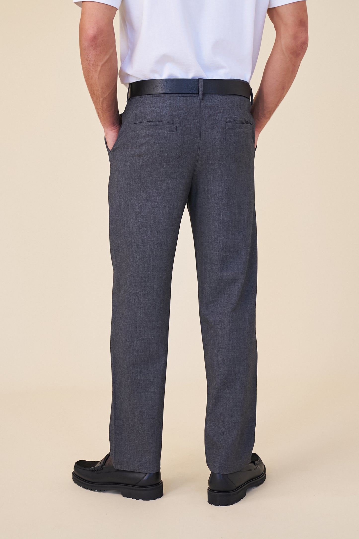 TAPERED DOUBLE PLEAT TROUSER - GREY