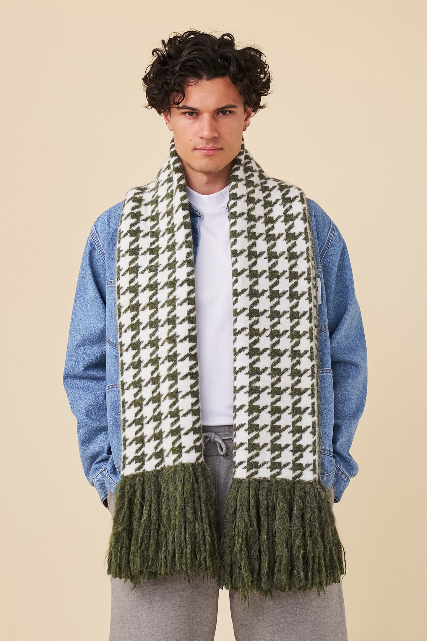 DOGTOOTH ALPACA OVERSIZED SCARF - MOSS