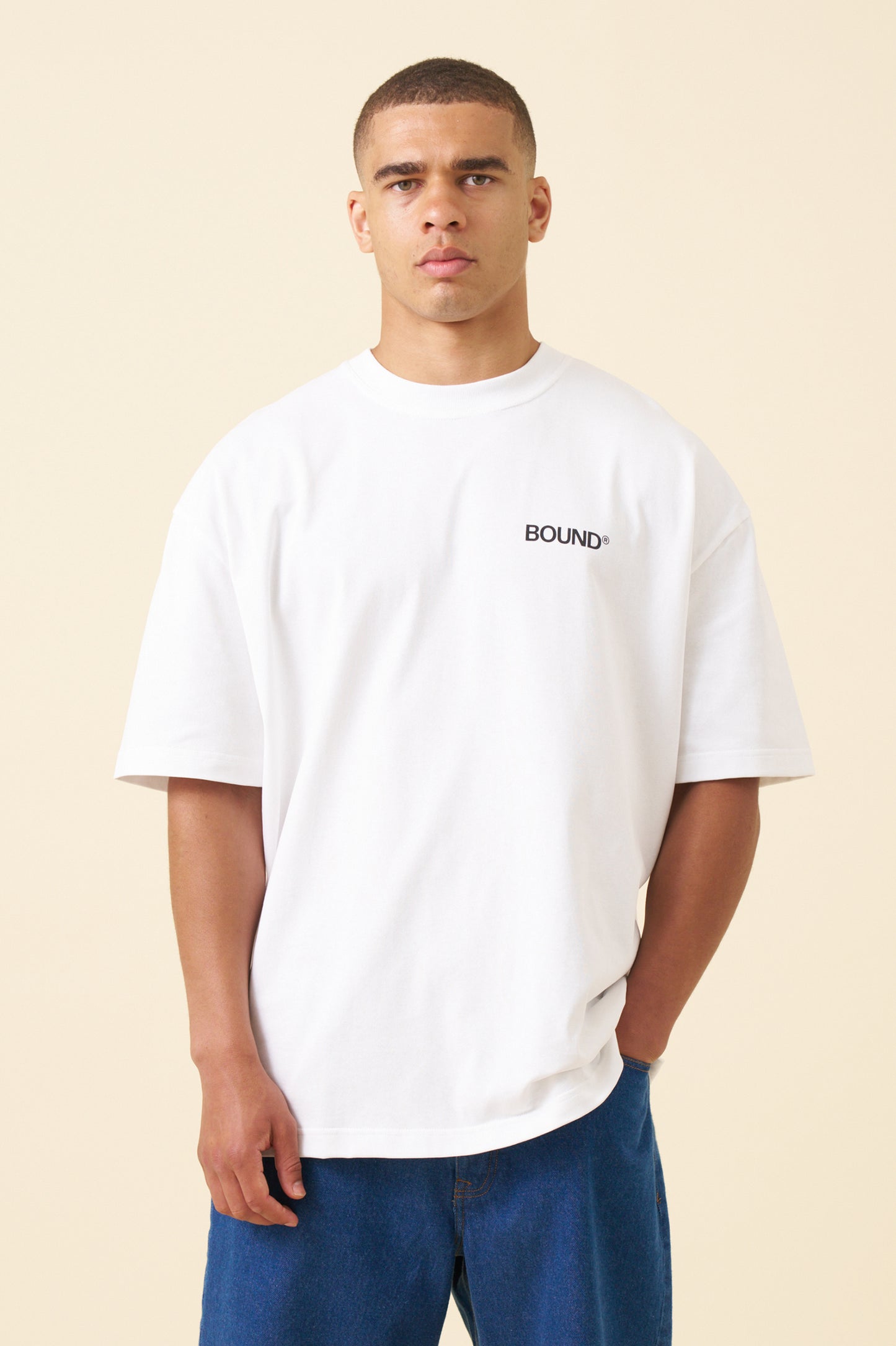 BUZZIN' TEE - WHITE