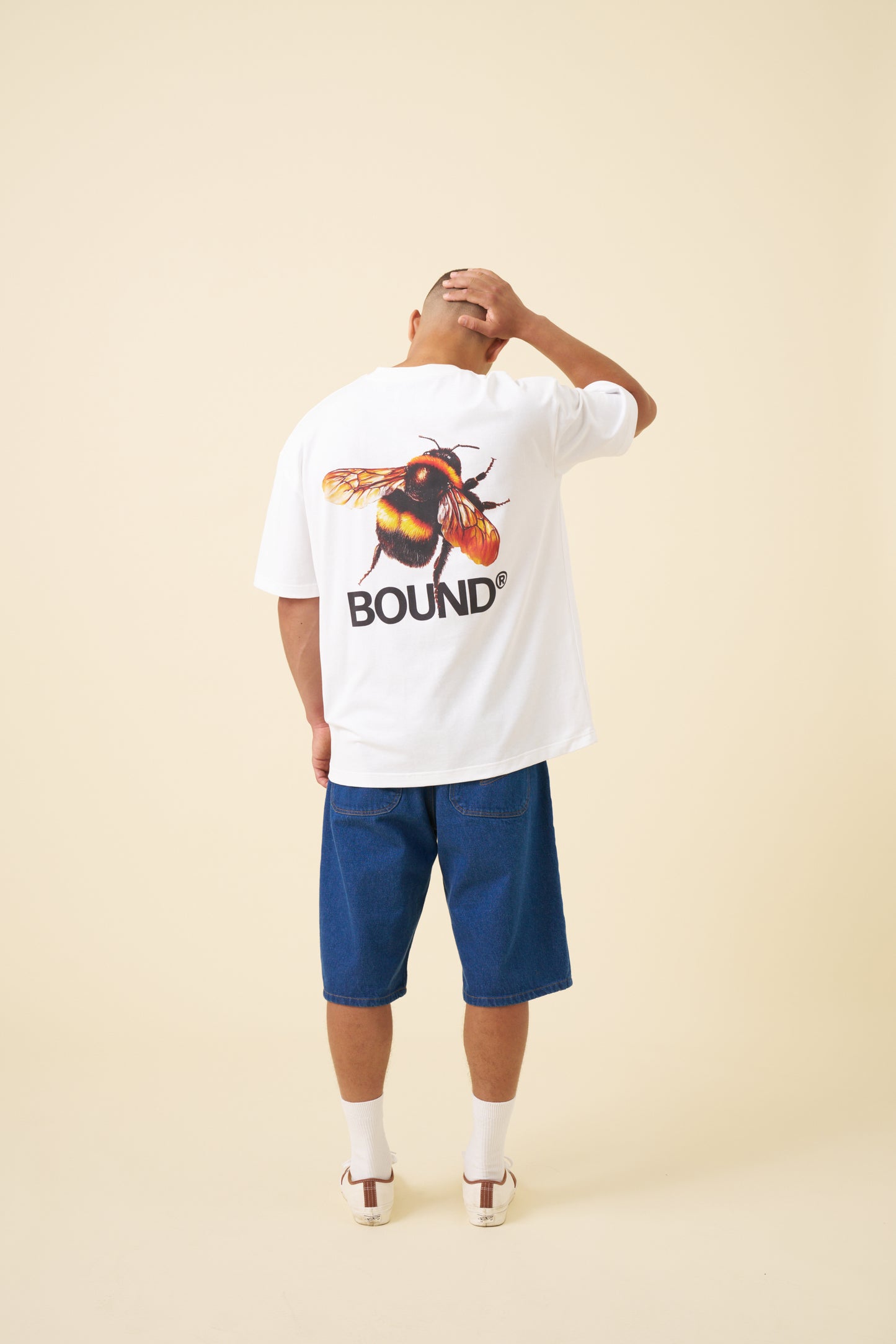 BUZZIN' TEE - WHITE