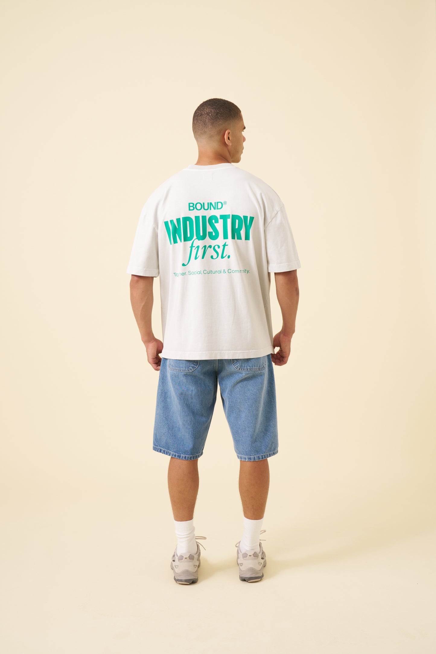 INDUSTRY FIRST TEE - WASHED LIGHT GREY