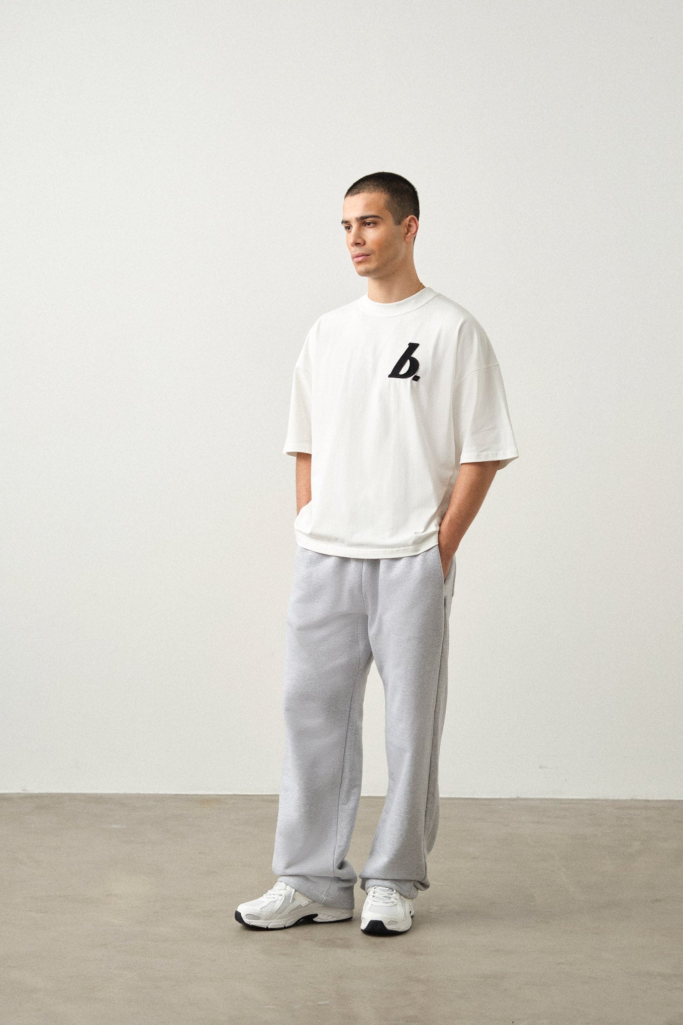 STAMP BOXY TEE - WHITE