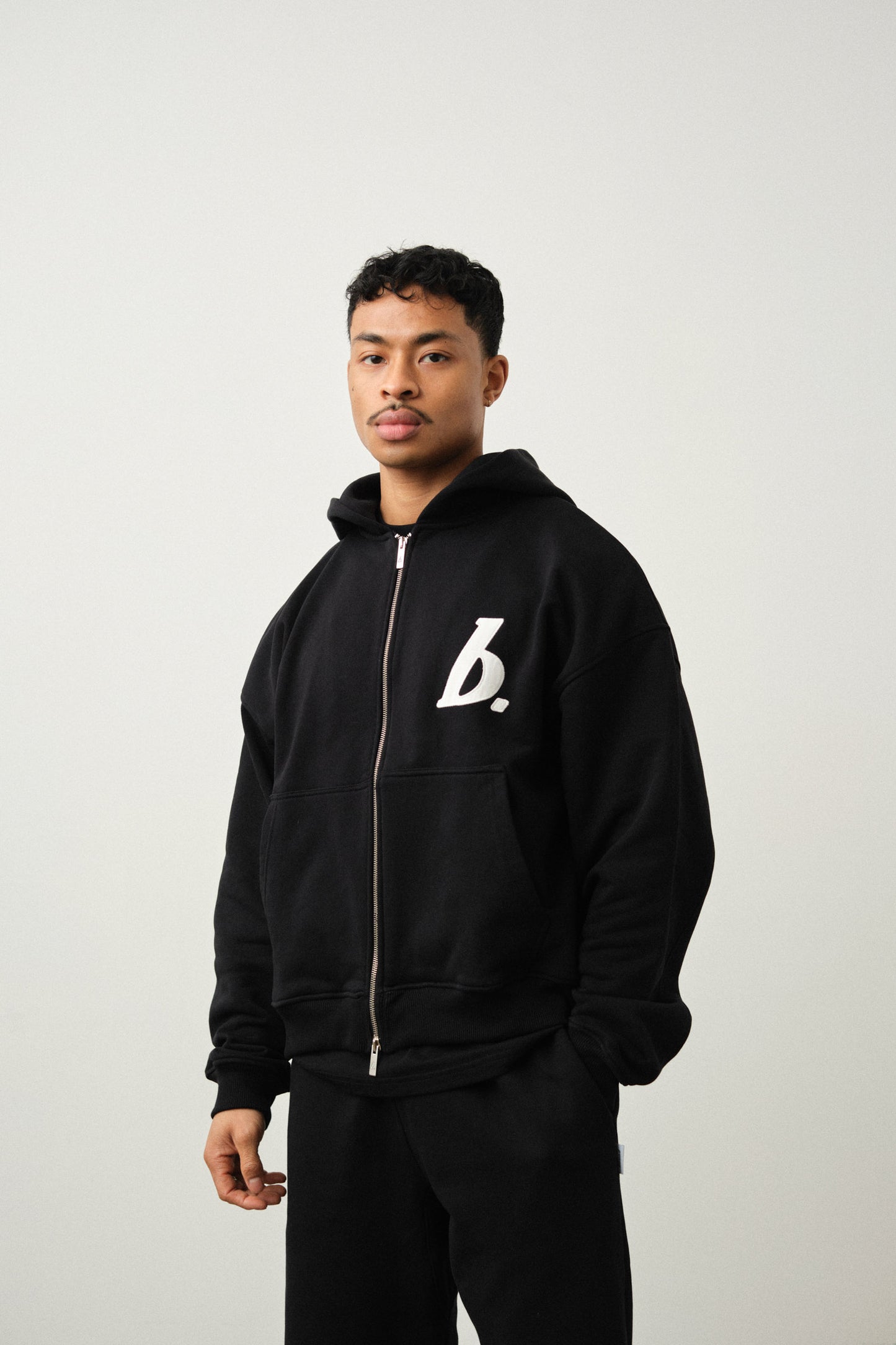 STAMP ZIP-UP HOODIE - BLACK