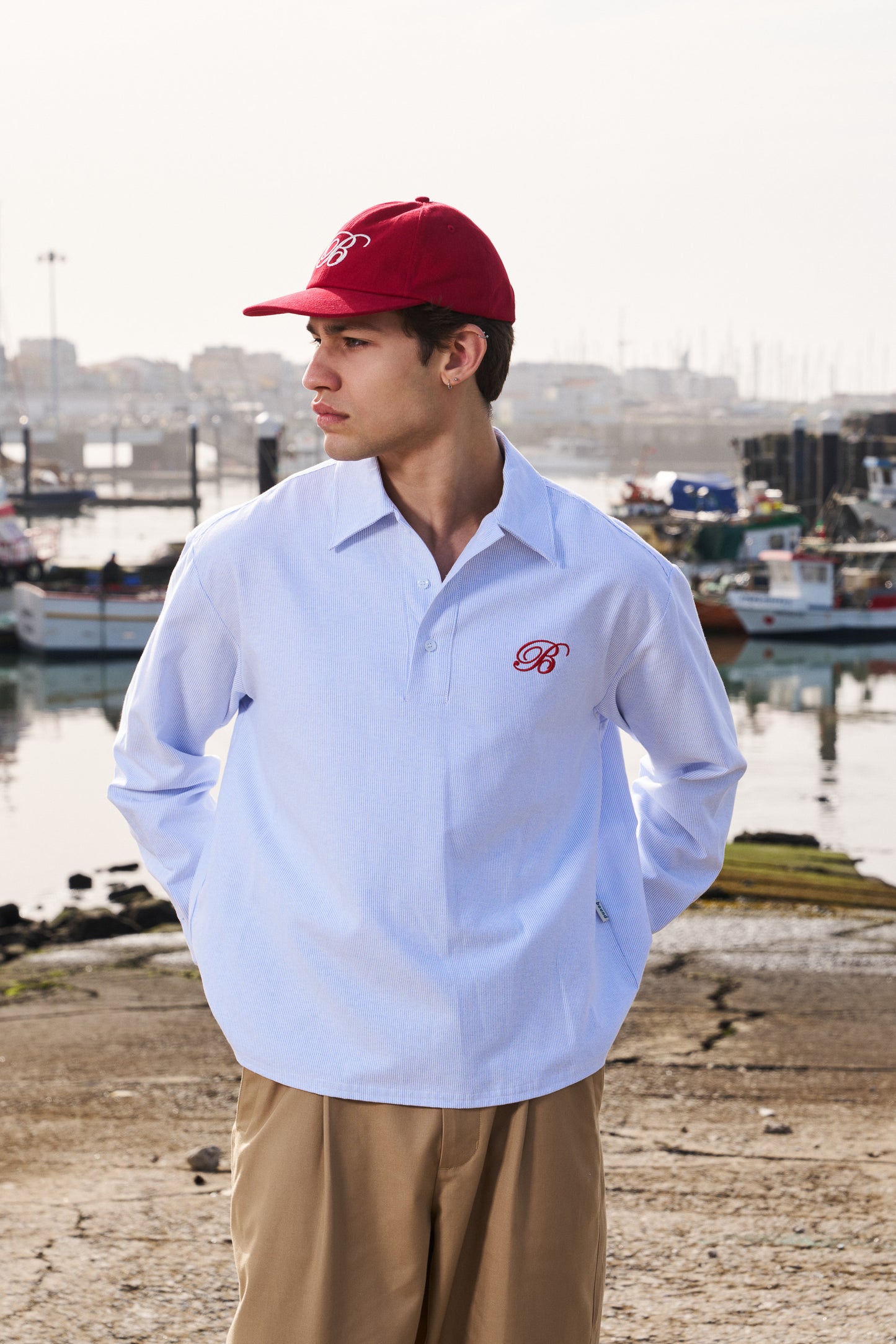 HALF BUTTON SCRIPT OXFORD SHIRT