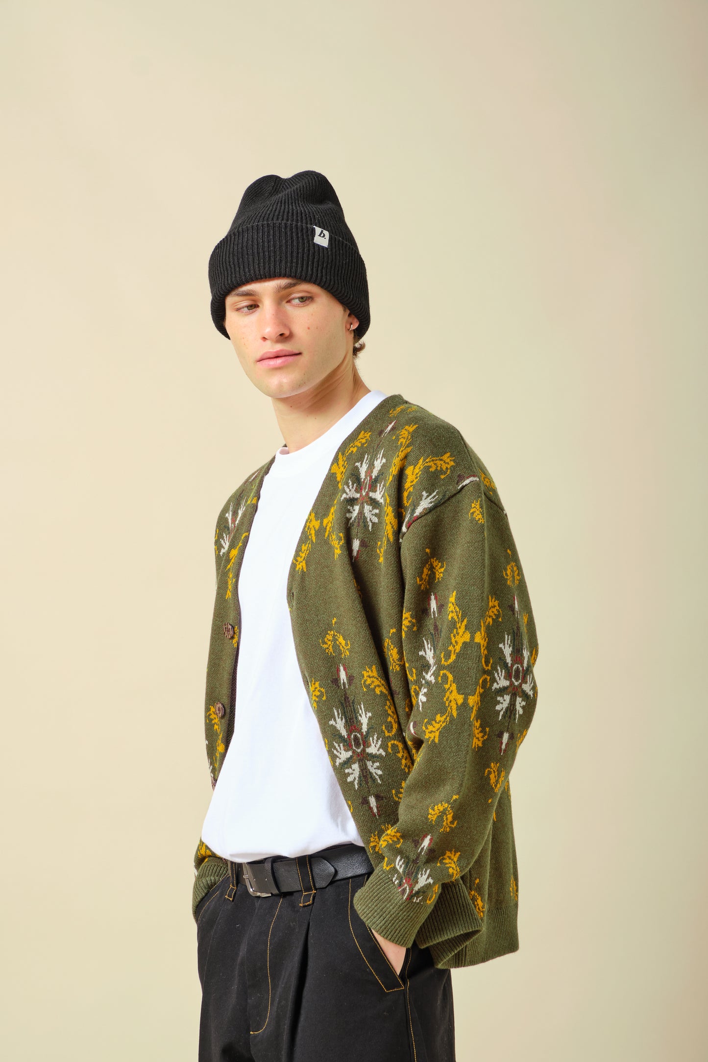 OVERSIZED RECYCLED CUFFED LABEL BEANIE - BLACK