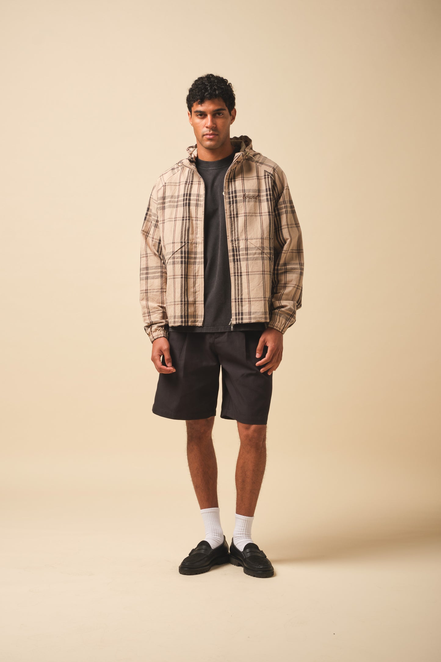 WIDE PLEATED SHORT - BLACK