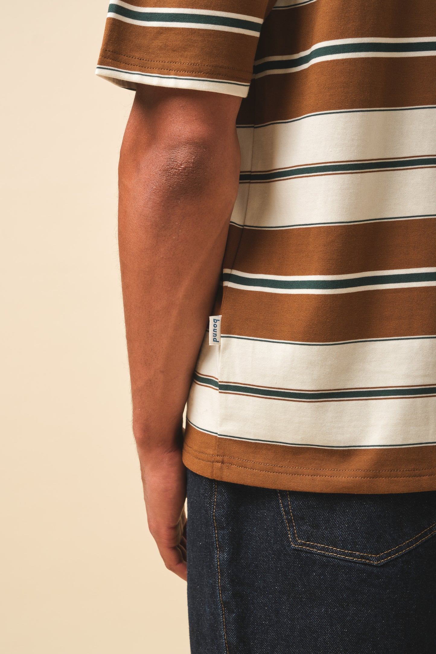RETRO STRIPE PATCH TEE - BROWN