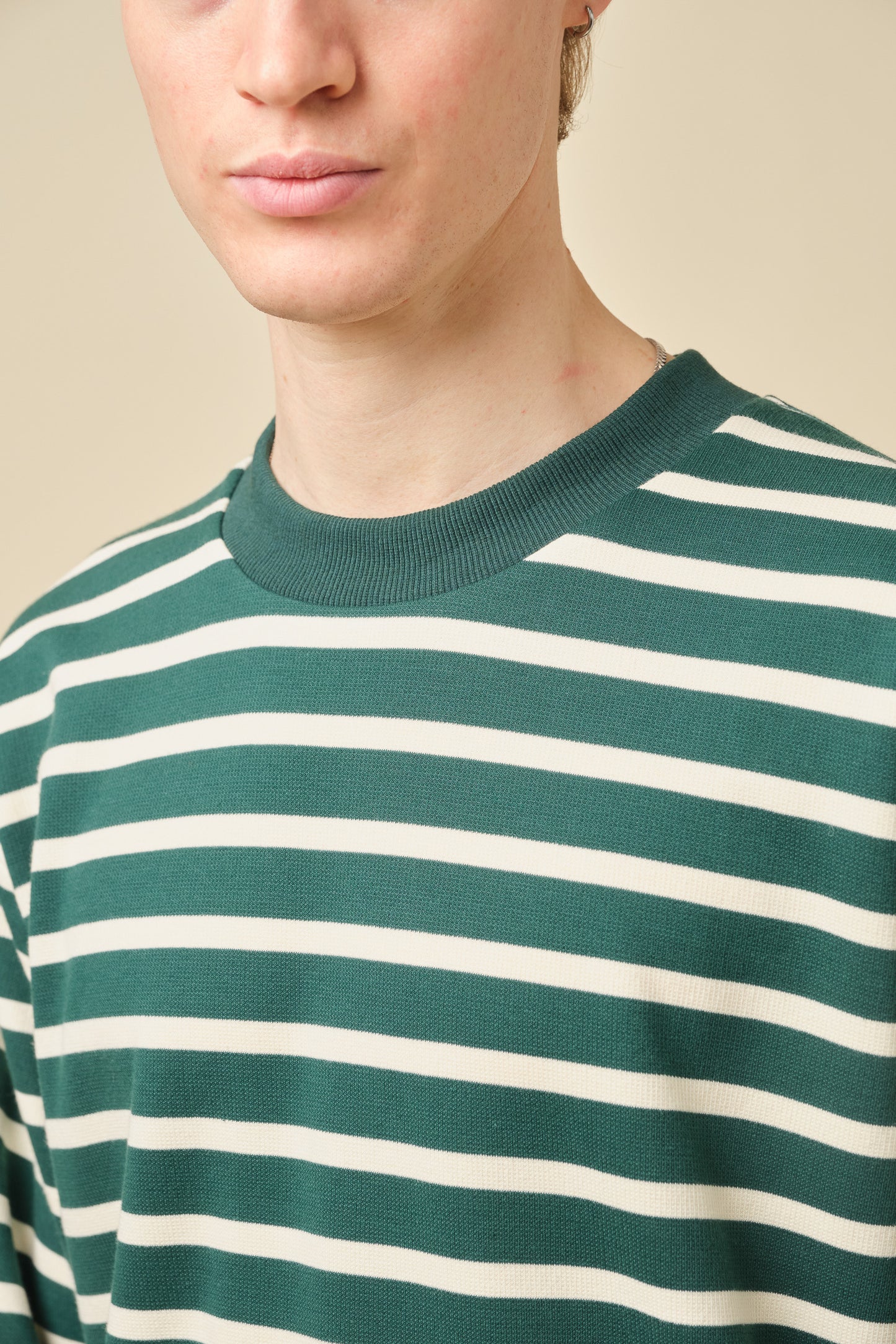 OLIVE STRIPE LONGSLEEVE TEE
