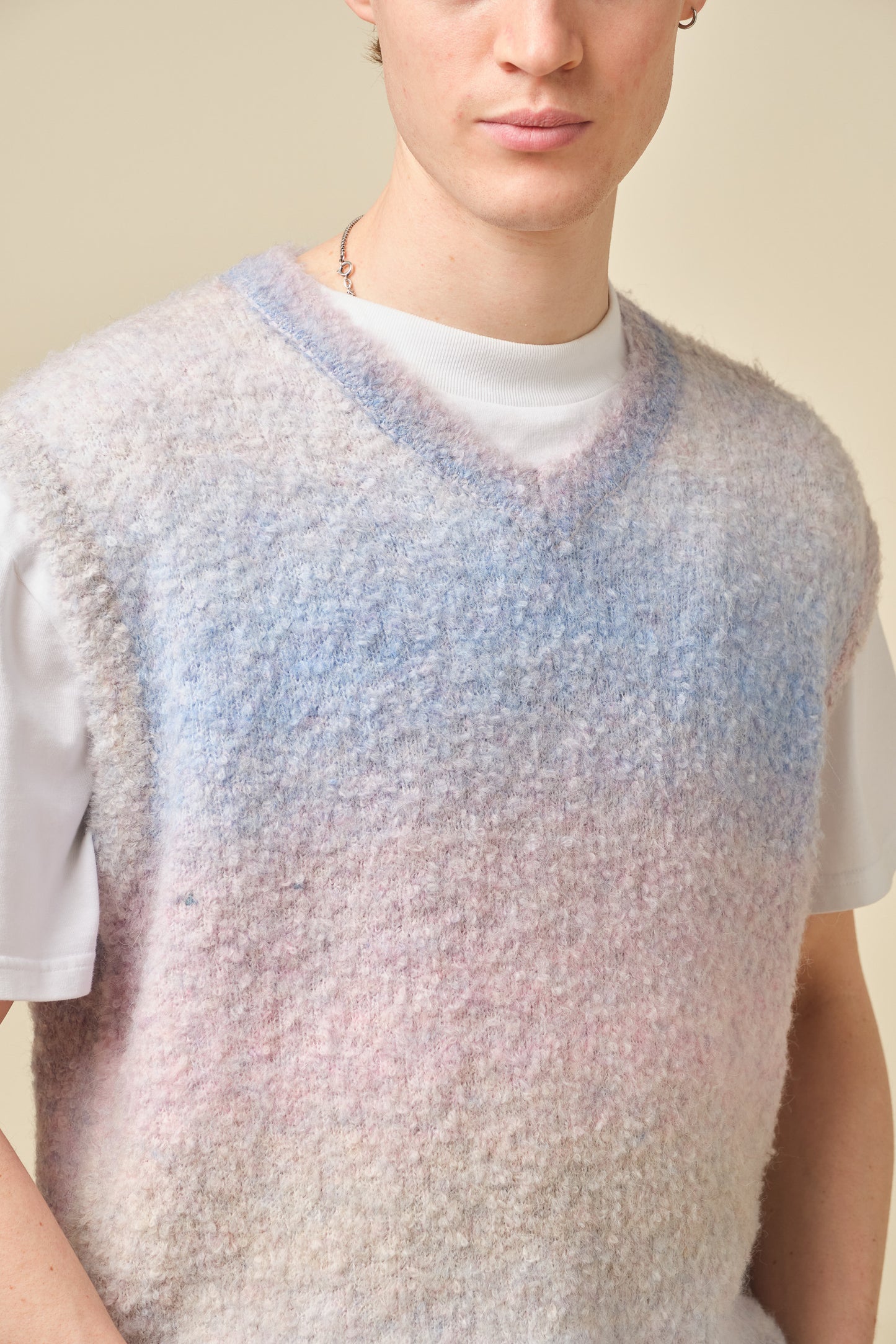 BOUCLE GRADIENT V-NECK KNIT VEST - CANDY