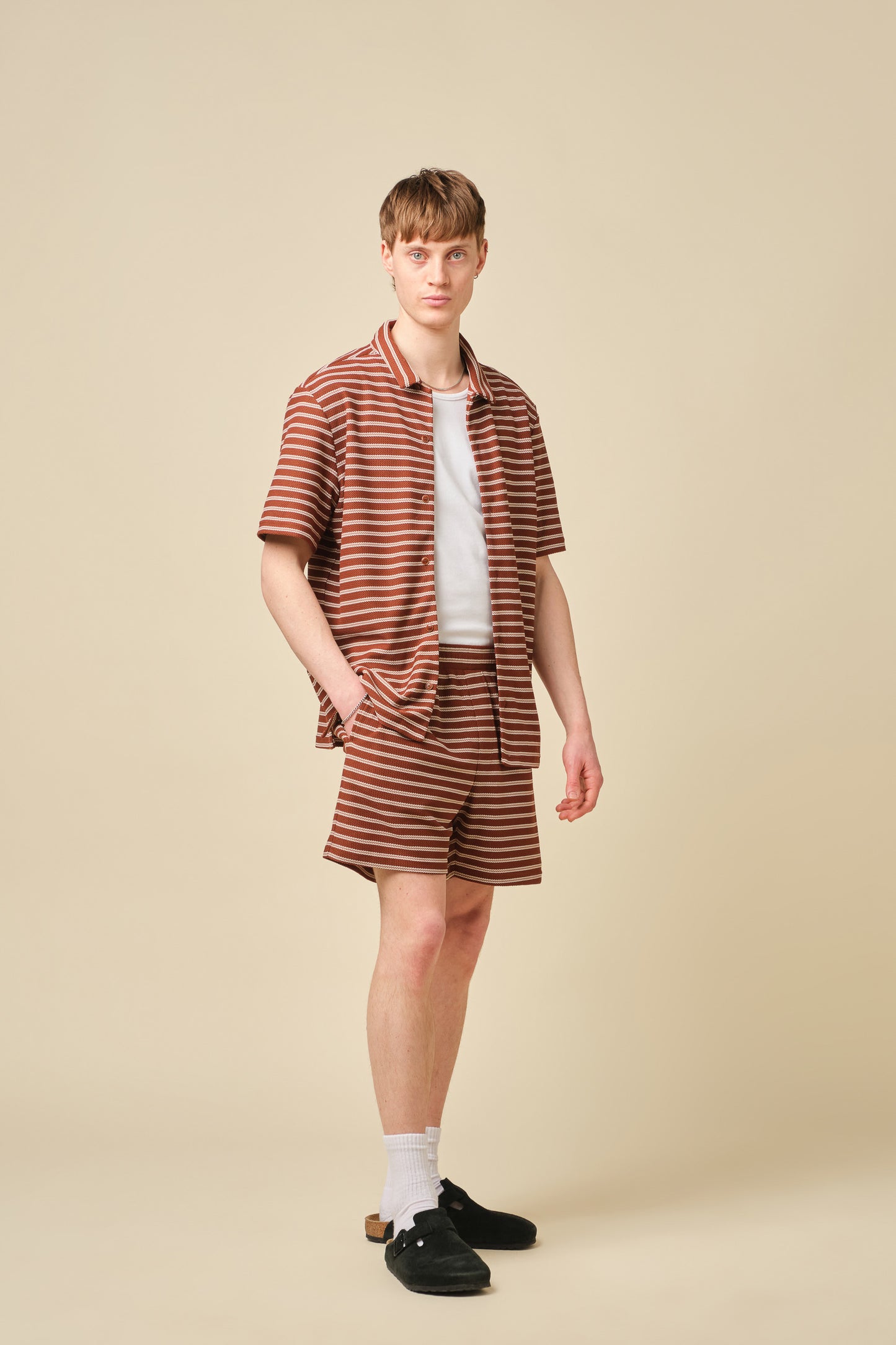 STRIPE JACQUARD RUST SHORTS