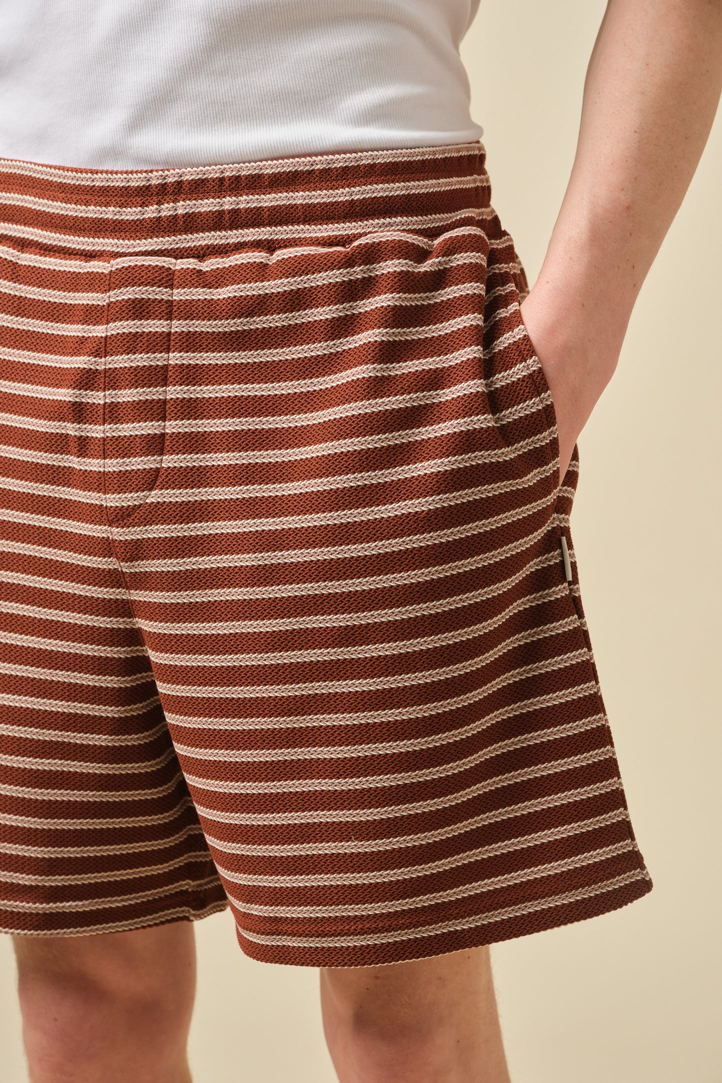 STRIPE JACQUARD RUST SHORTS