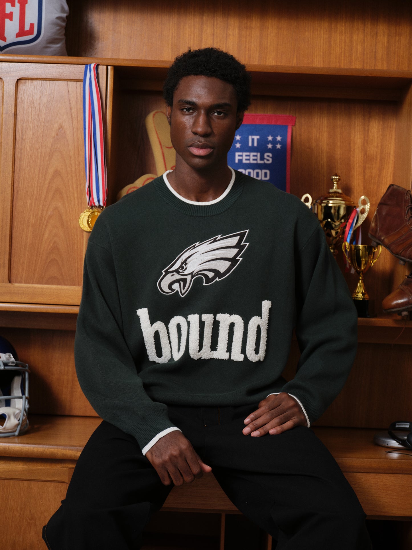EAGLES KNITWEAR SWEATER