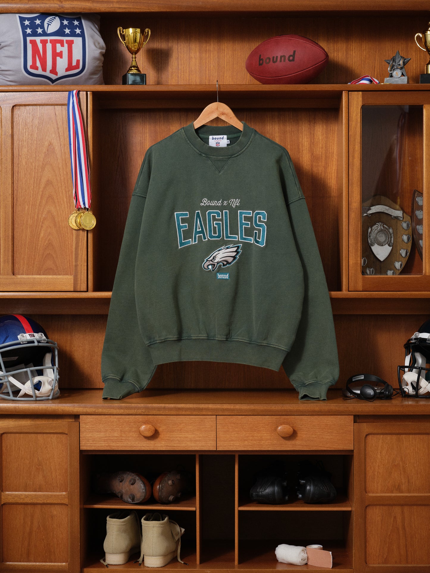 EAGLES VINTAGE WASHED SWEATER - GREEN