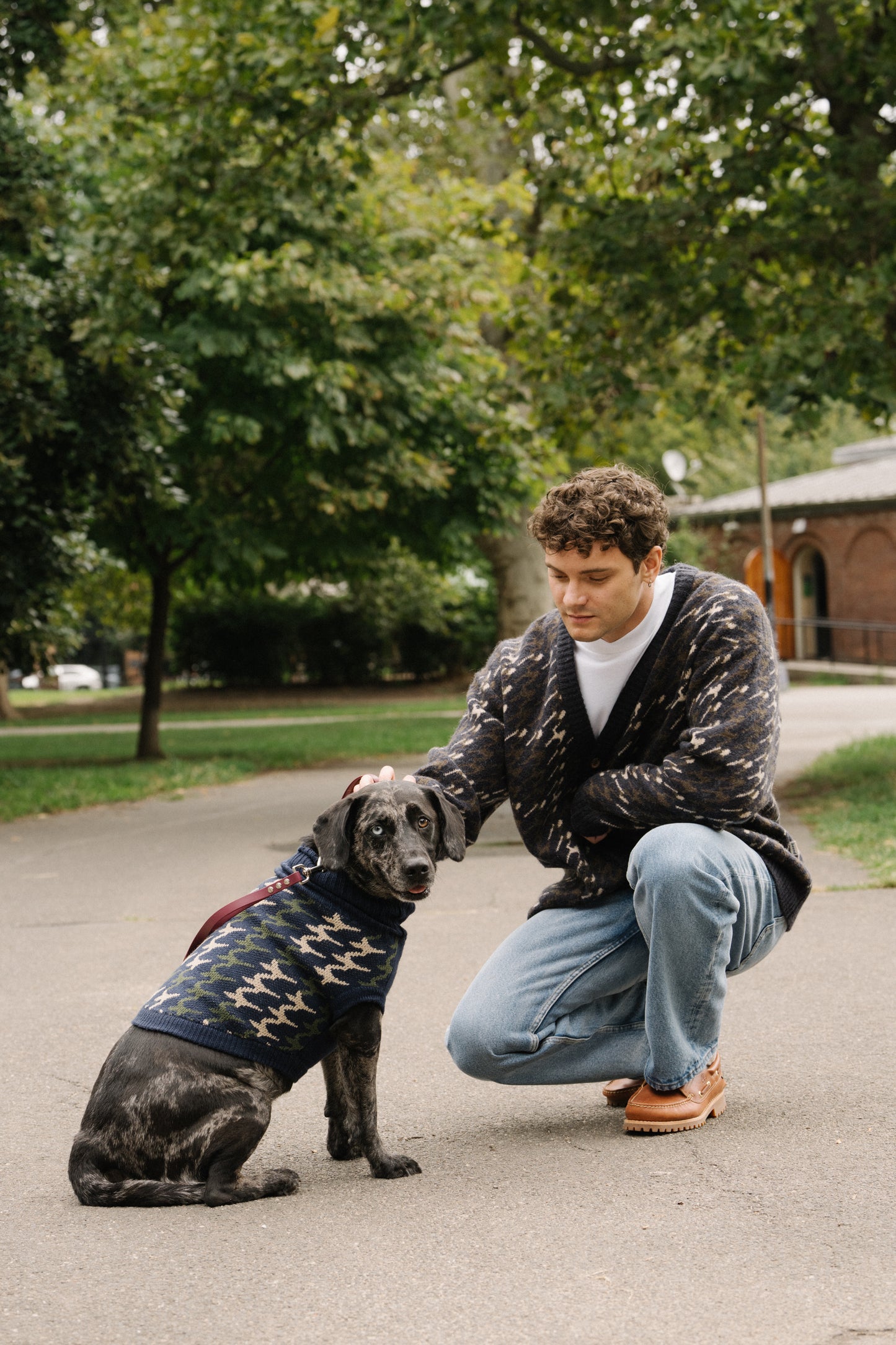 RONNIE DOG KNIT - NAVY