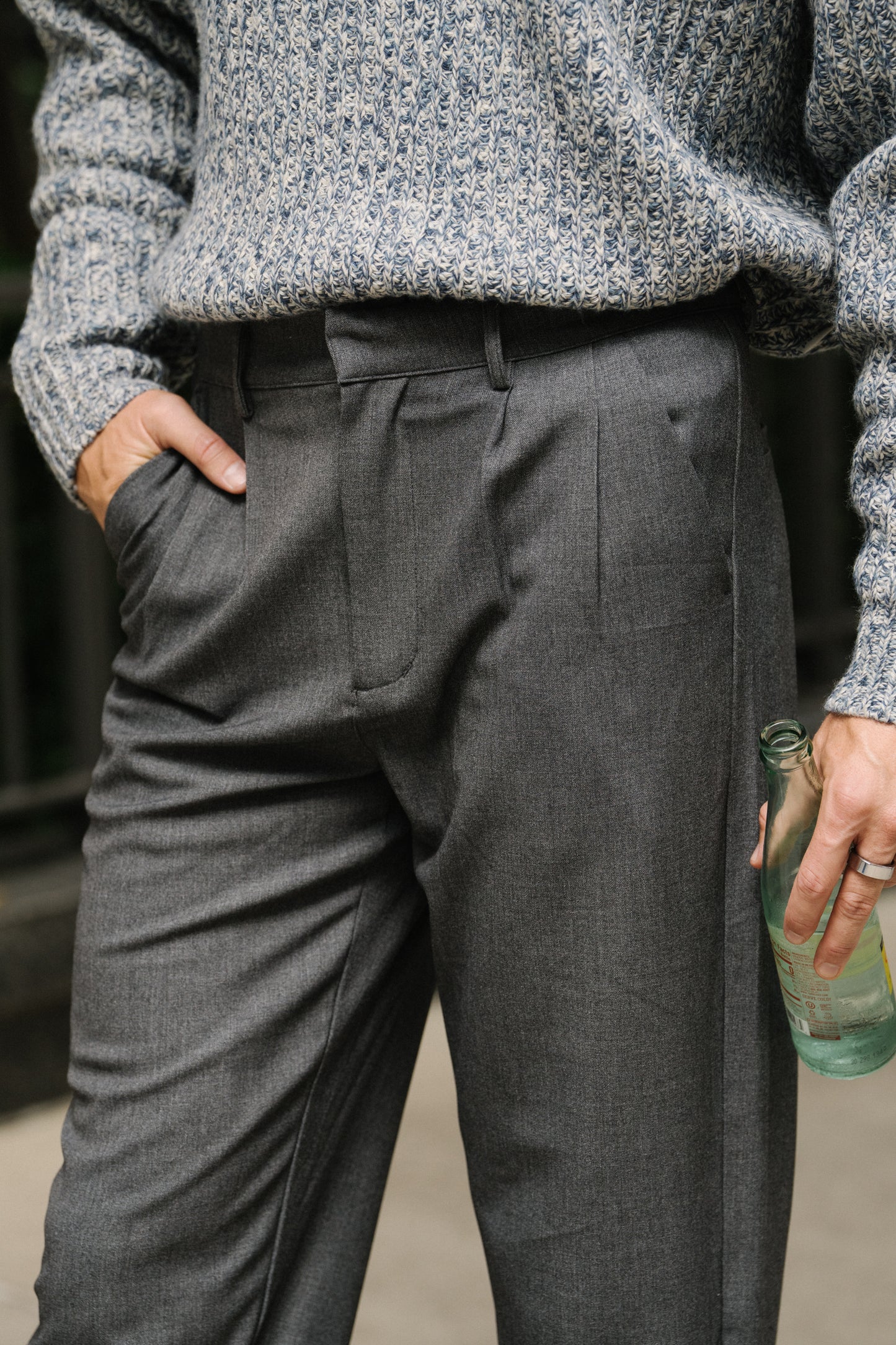 TAPERED DOUBLE PLEAT TROUSER - GREY