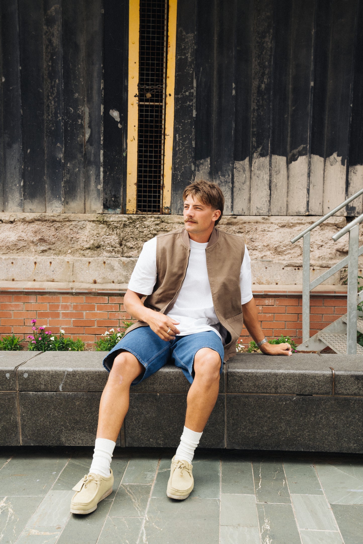 BOTHA HEAVY CANVAS VEST - BROWN