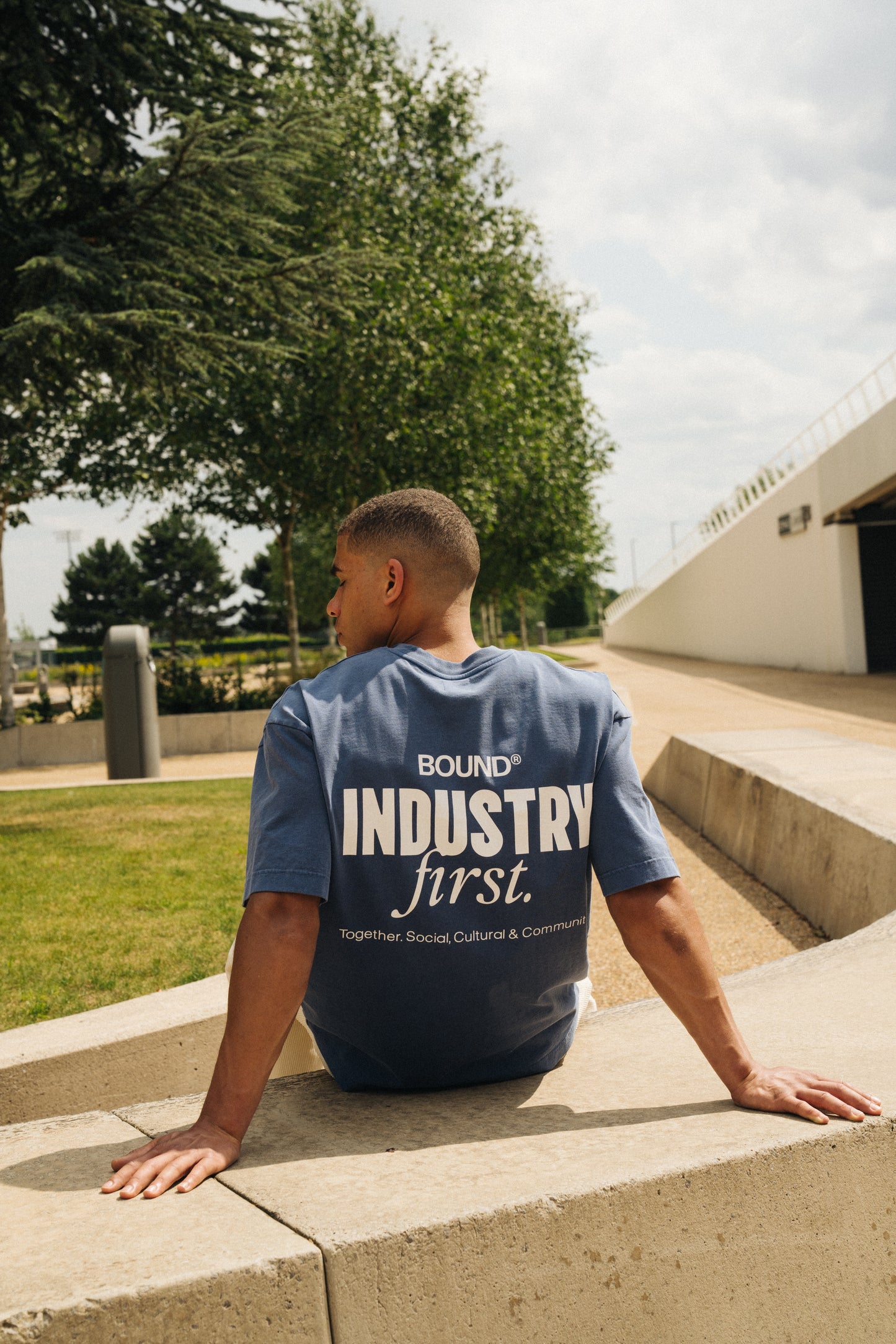INDUSTRY FIRST TEE - WASHED LIGHT NAVY