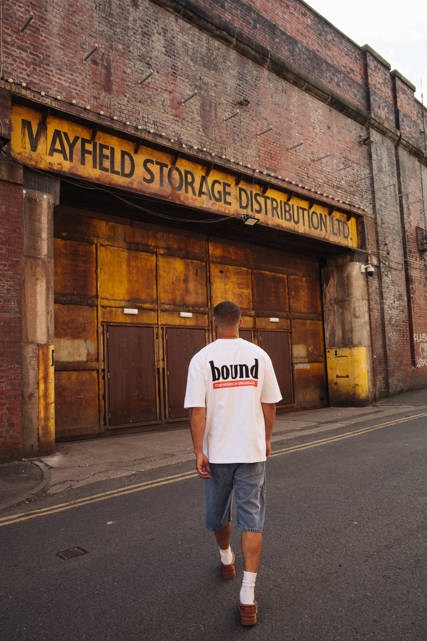 RED LABEL TEE - WHITE