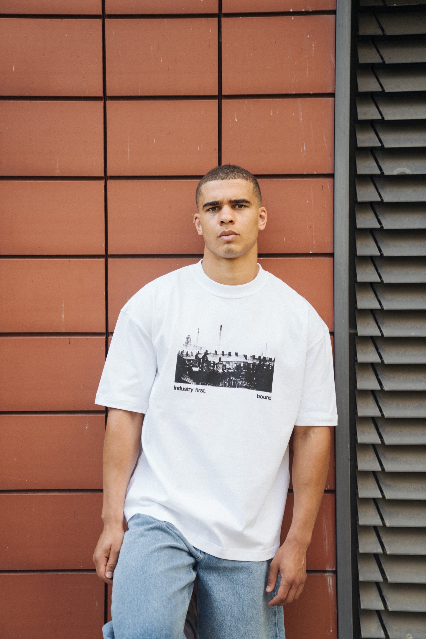 MCR INDUSTRY TEE - WHITE
