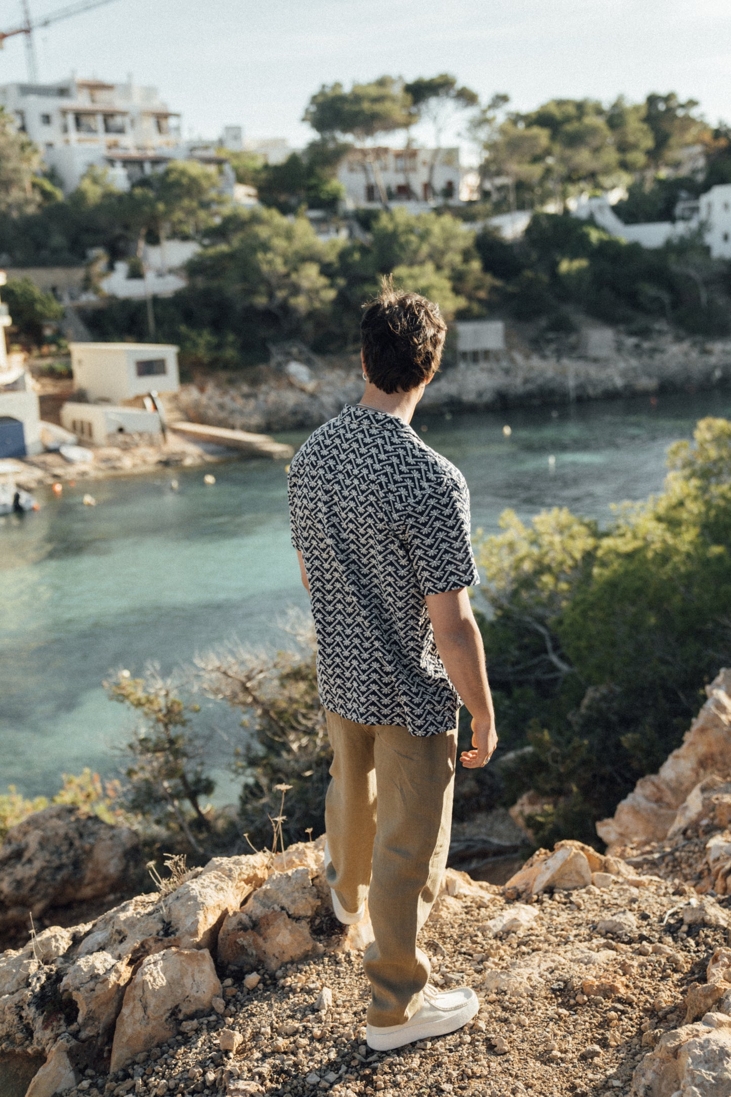 FLORAL EMBROIDERED CUBAN SS SHIRT - NAVY