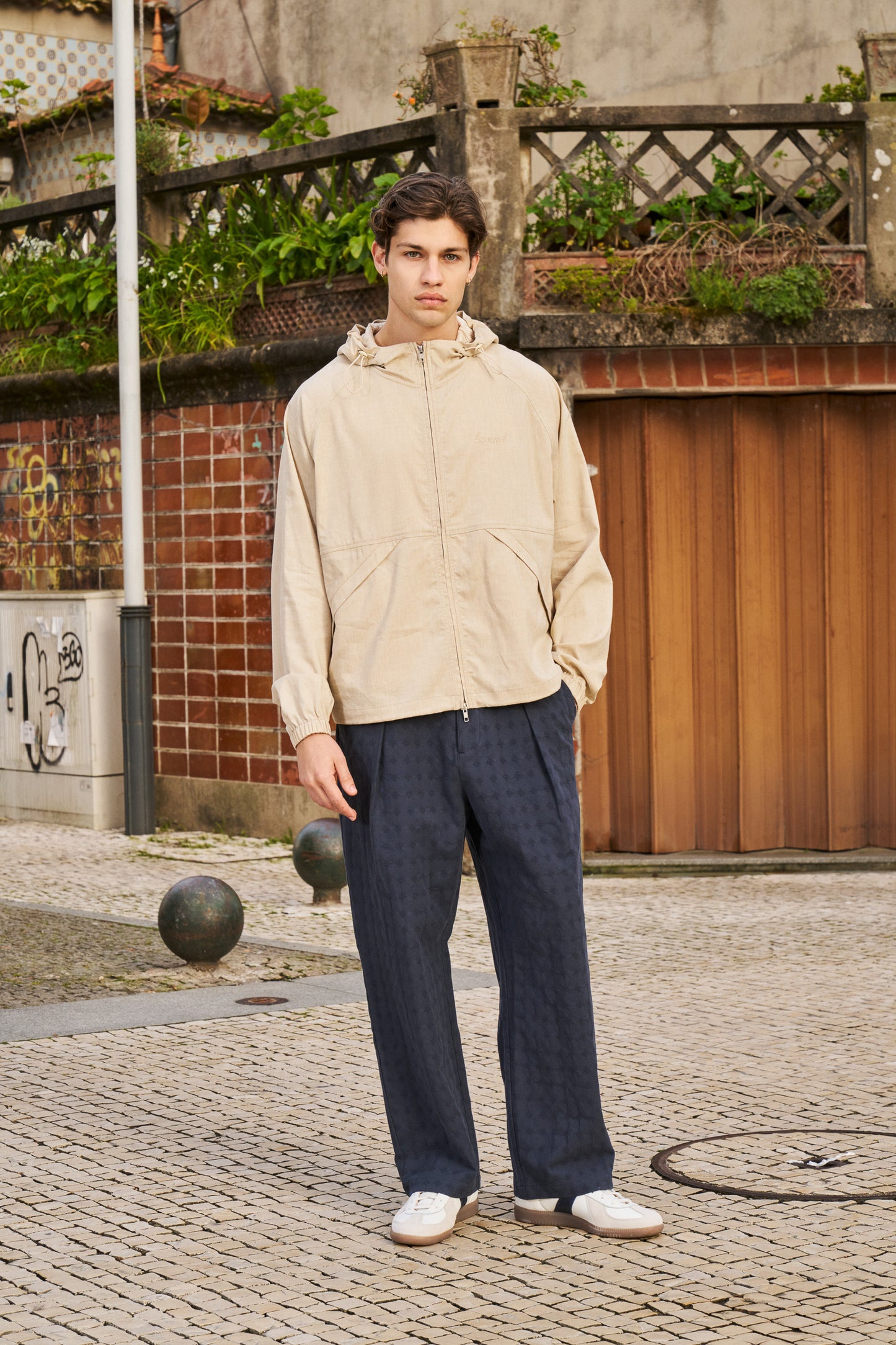 SAND LINEN WINDBREAKER