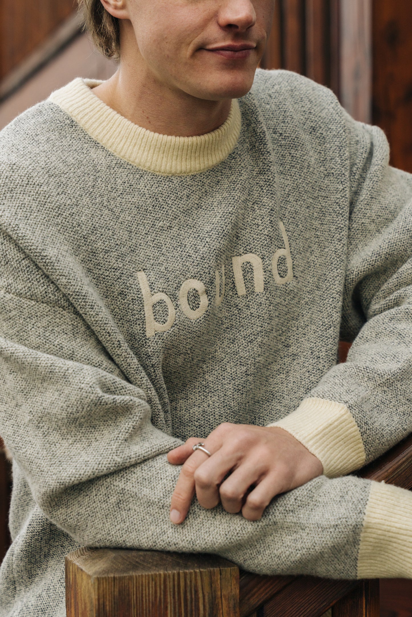 WOOL EMBROIDERED KNIT SWEATER