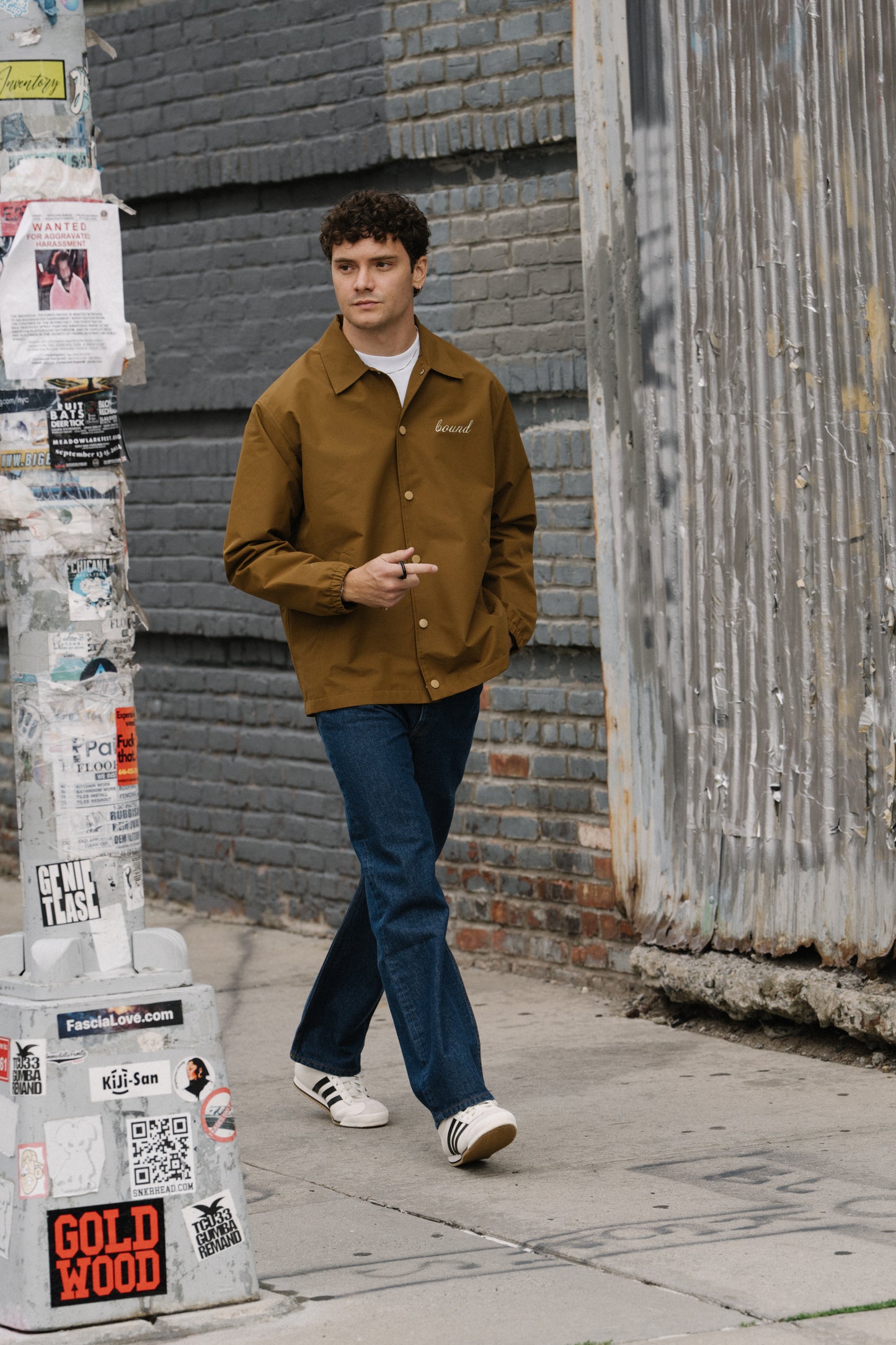 CLASSIC COACH JACKET - CARAMEL