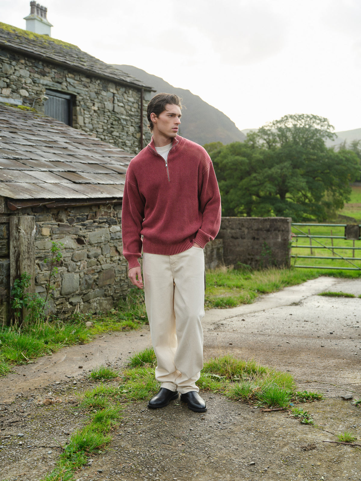 RED ACID WASH FUNNEL NECK HALF ZIP