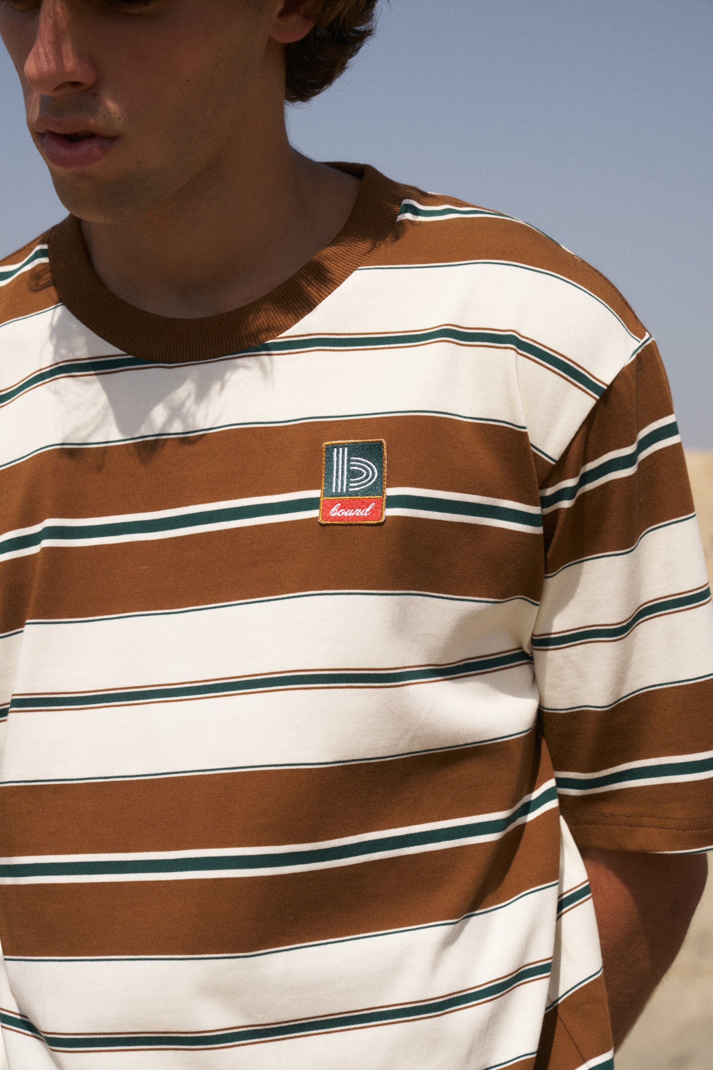 RETRO STRIPE PATCH TEE - BROWN