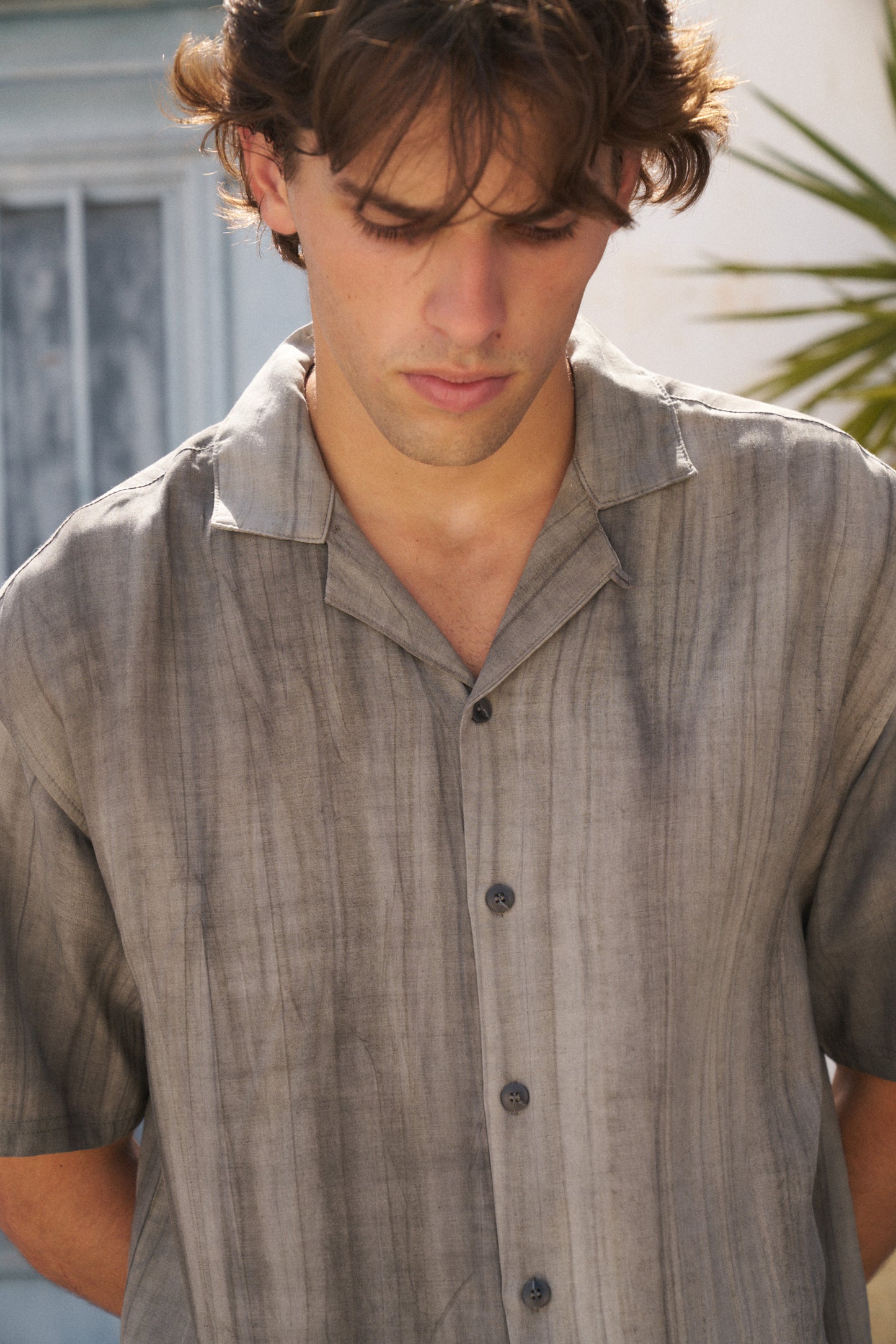 FADED VINTAGE CRINKLE SHIRT - BLACK